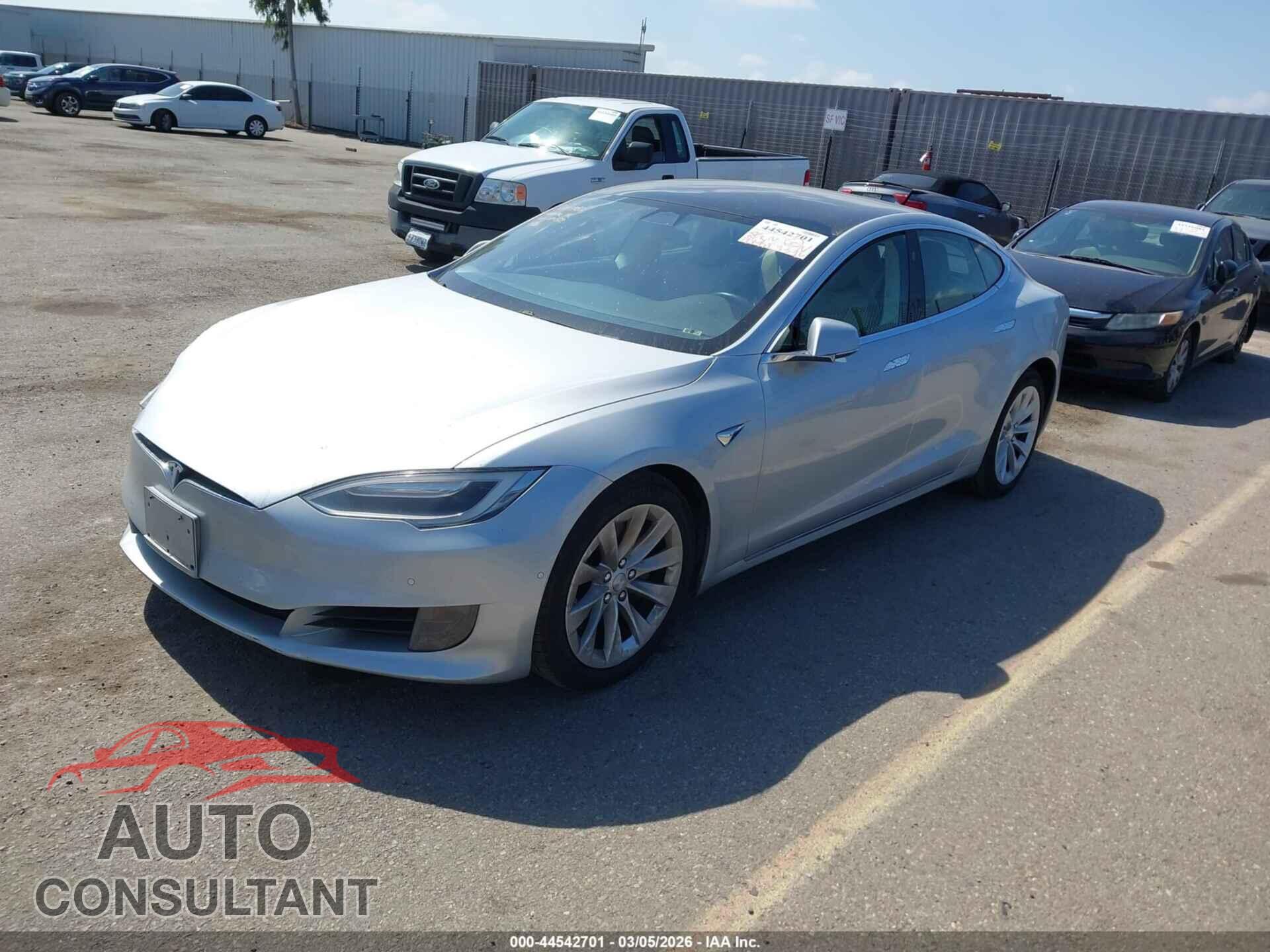 TESLA MODEL S 2017 - 5YJSA1E23HF190895