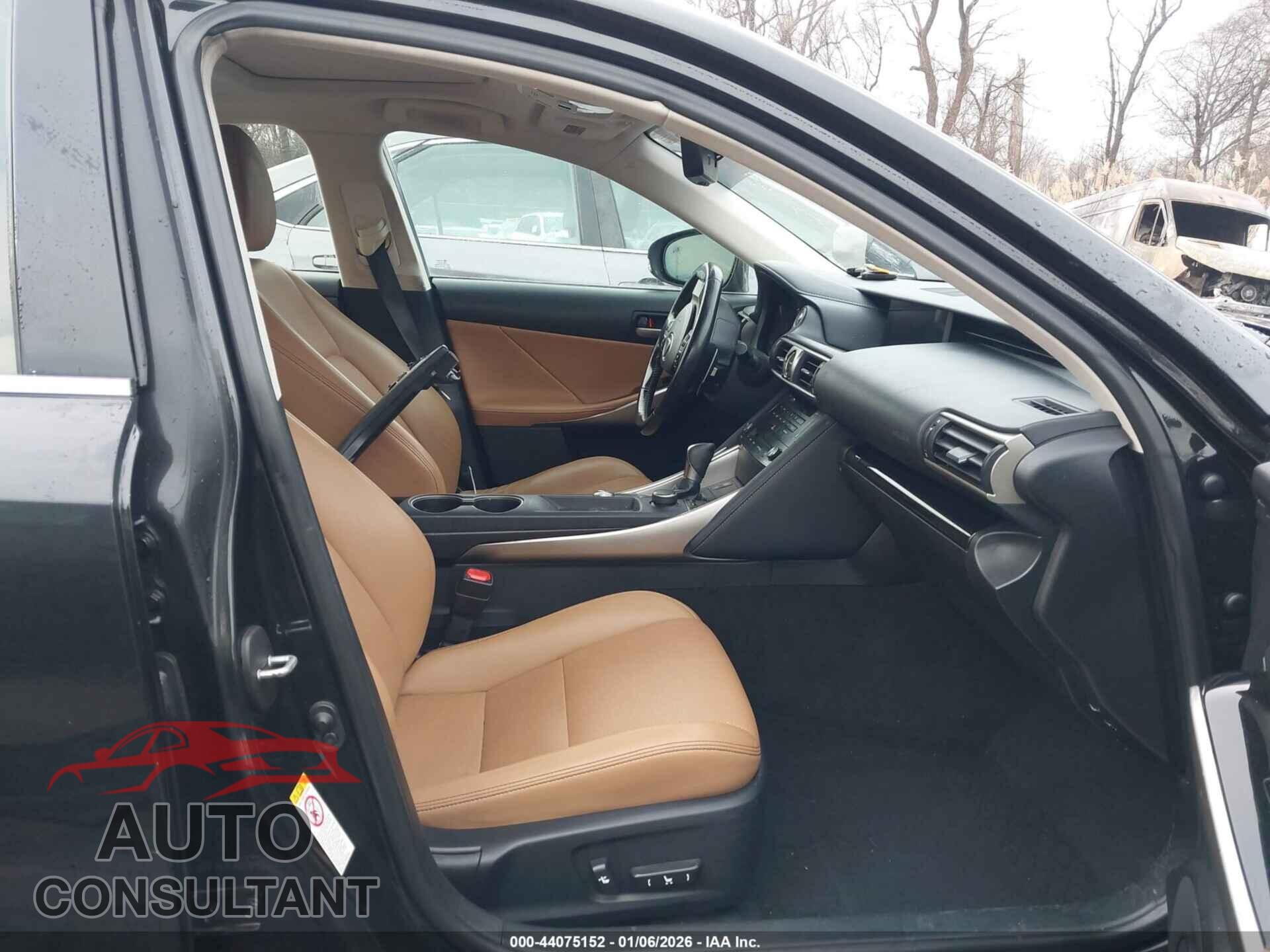 LEXUS IS 300 2017 - JTHCM1D24H5017514