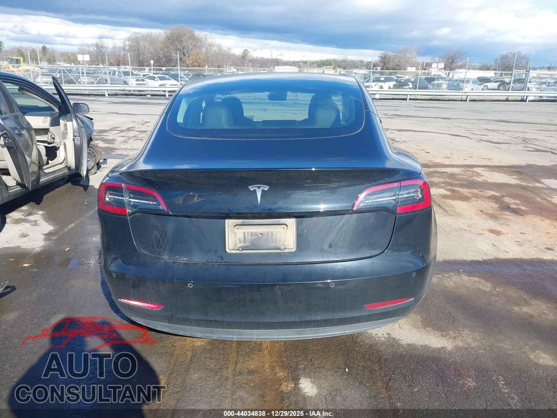 TESLA MODEL 3 2022 - 5YJ3E1EA7NF353317