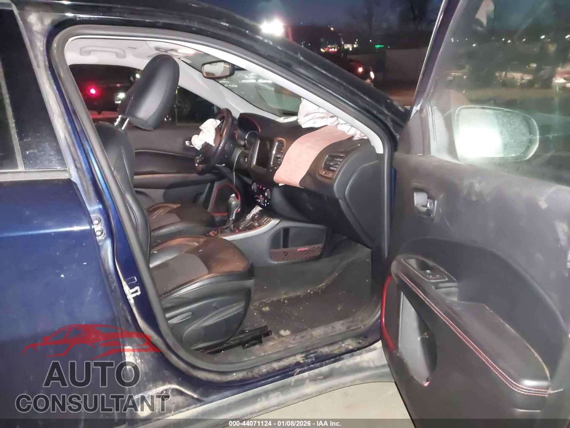 JEEP COMPASS 2019 - 3C4NJDDB6KT721340