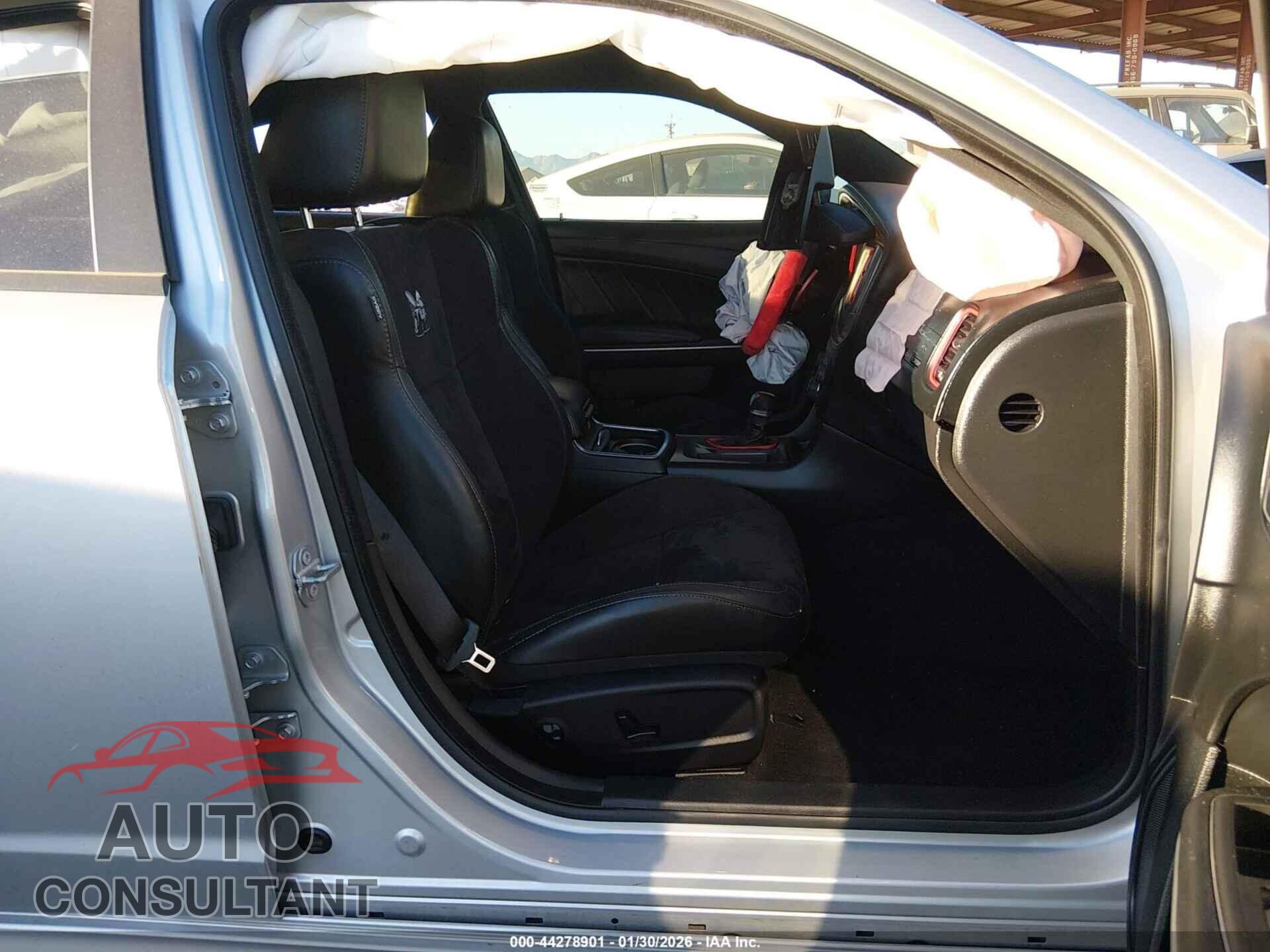 DODGE CHARGER 2019 - 2C3CDXGJXKH740165