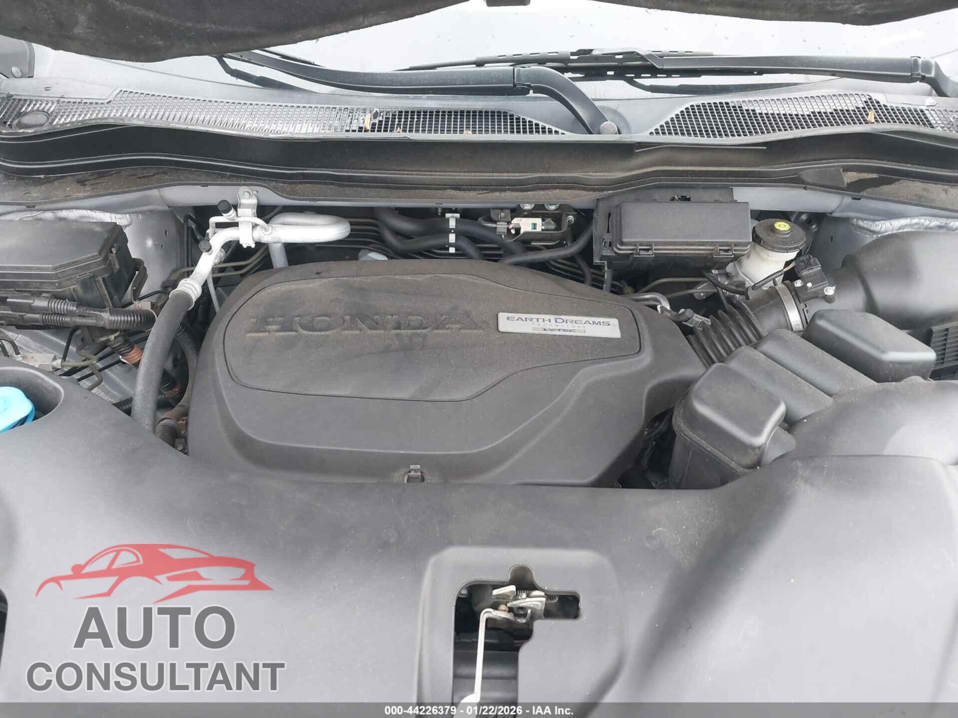 HONDA PILOT 2018 - 5FNYF5H5XJB017065
