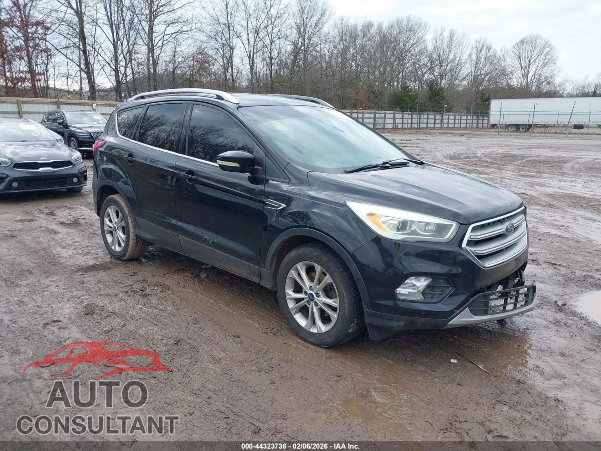 FORD ESCAPE 2017 - 1FMCU0JD5HUD08400