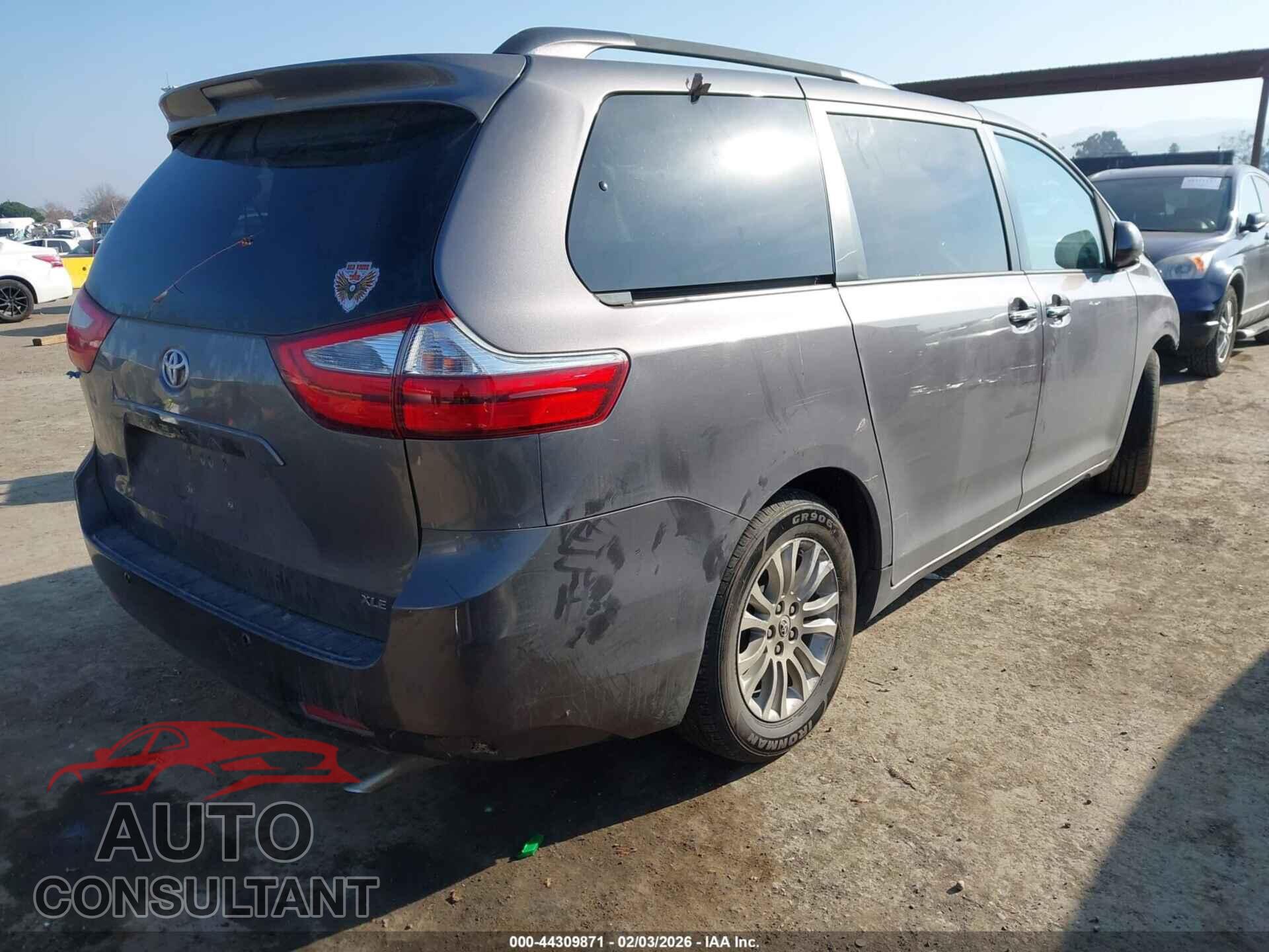 TOYOTA SIENNA 2015 - 5TDYK3DC4FS685323