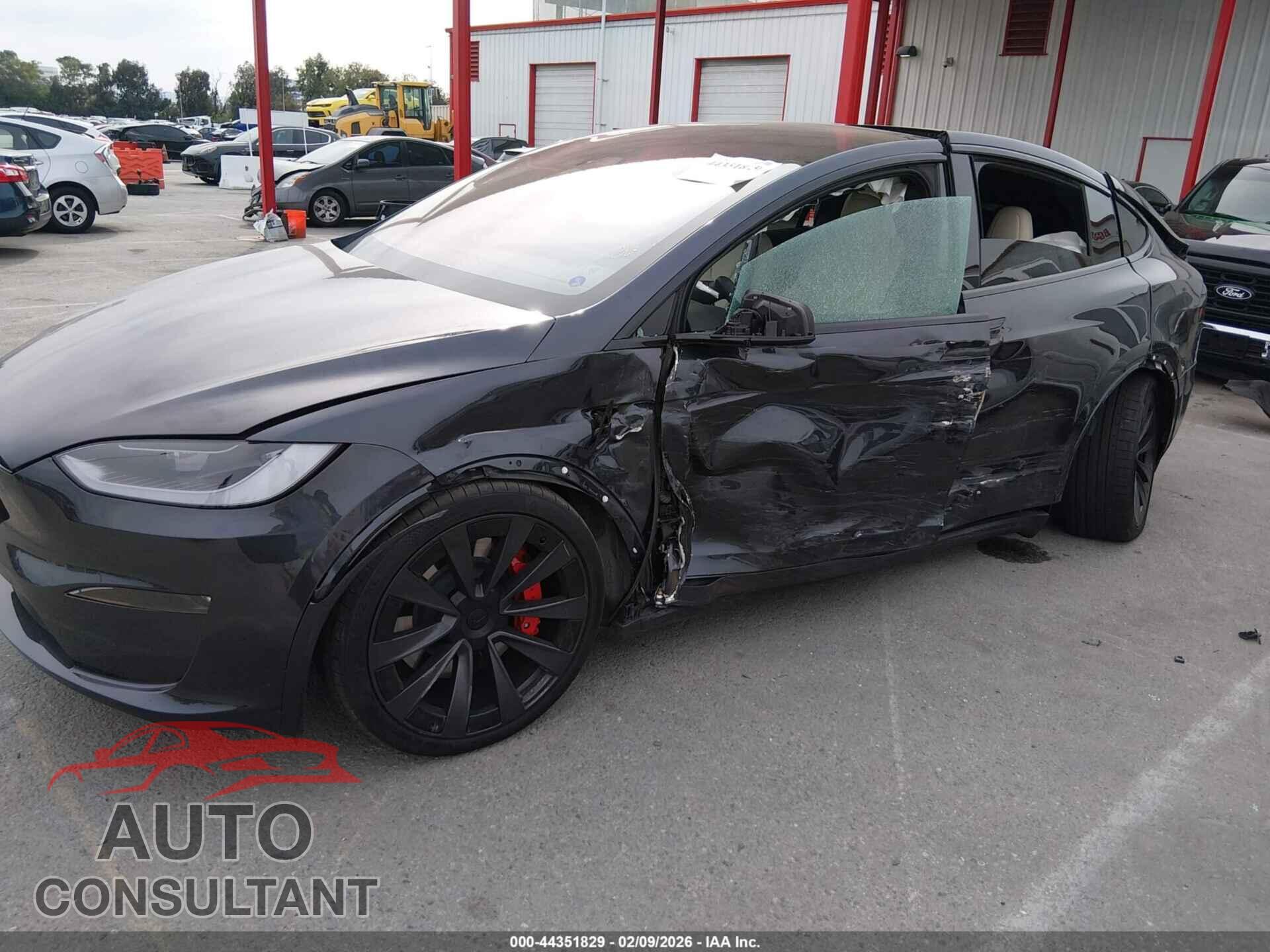 TESLA MODEL X 2025 - 7SAXCBE64SF470991