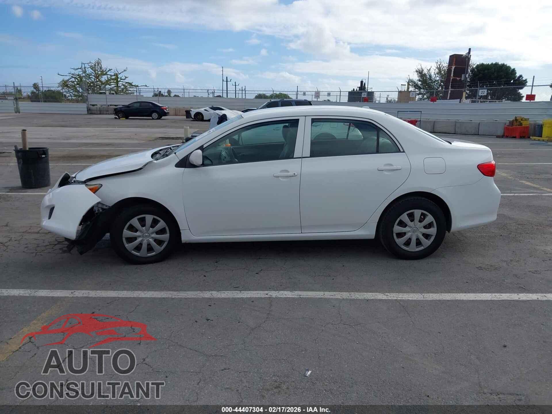 TOYOTA COROLLA 2009 - JTDBL40E699060053