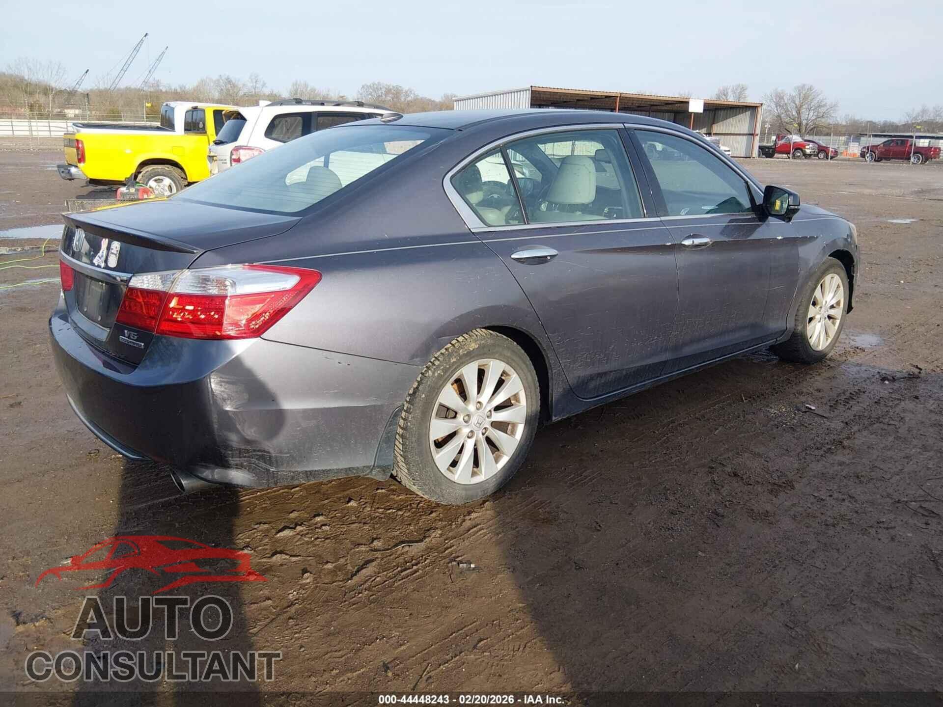 HONDA ACCORD 2013 - 1HGCR3F94DA001101