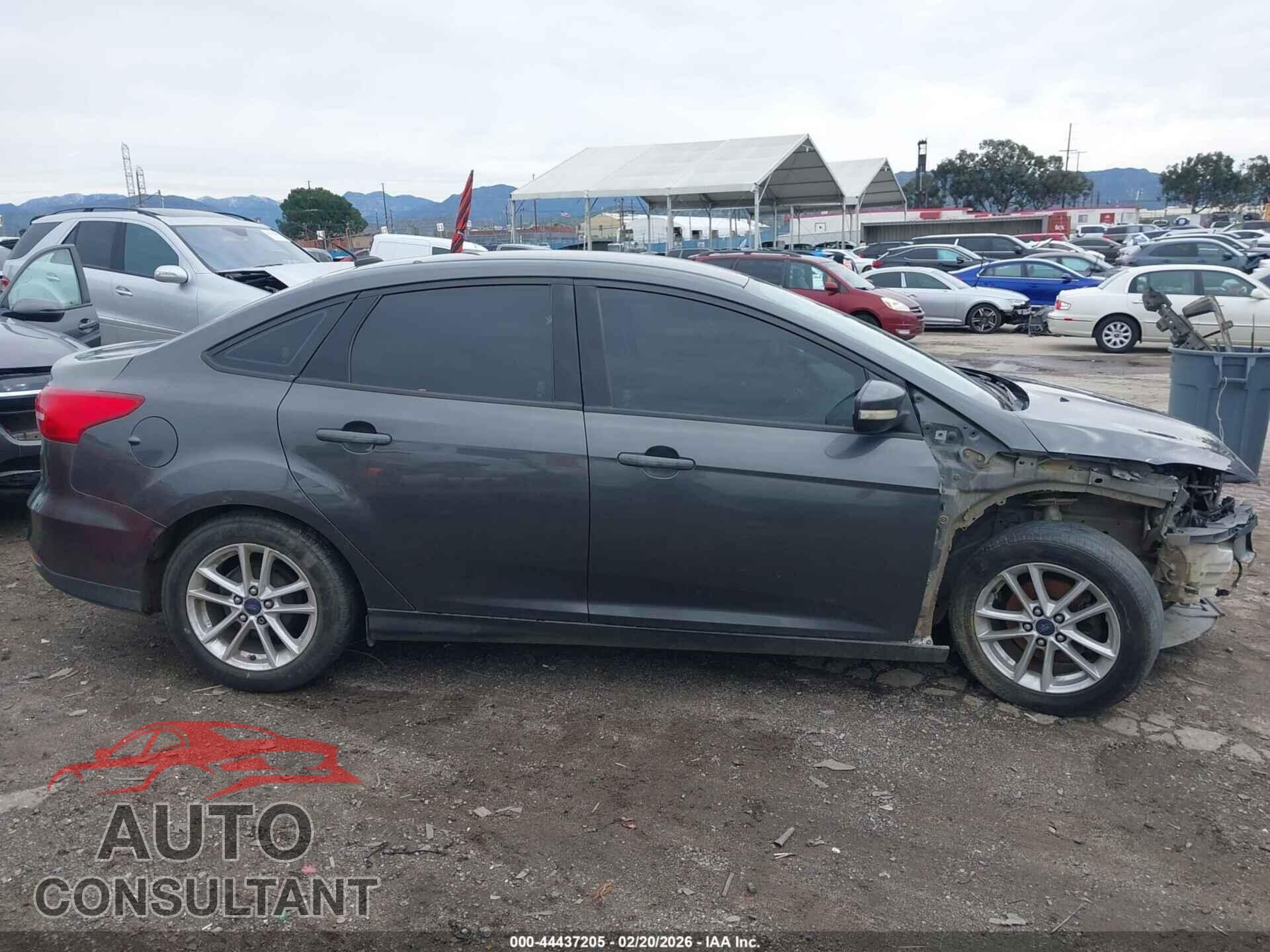 FORD FOCUS 2015 - 1FADP3F20FL221876
