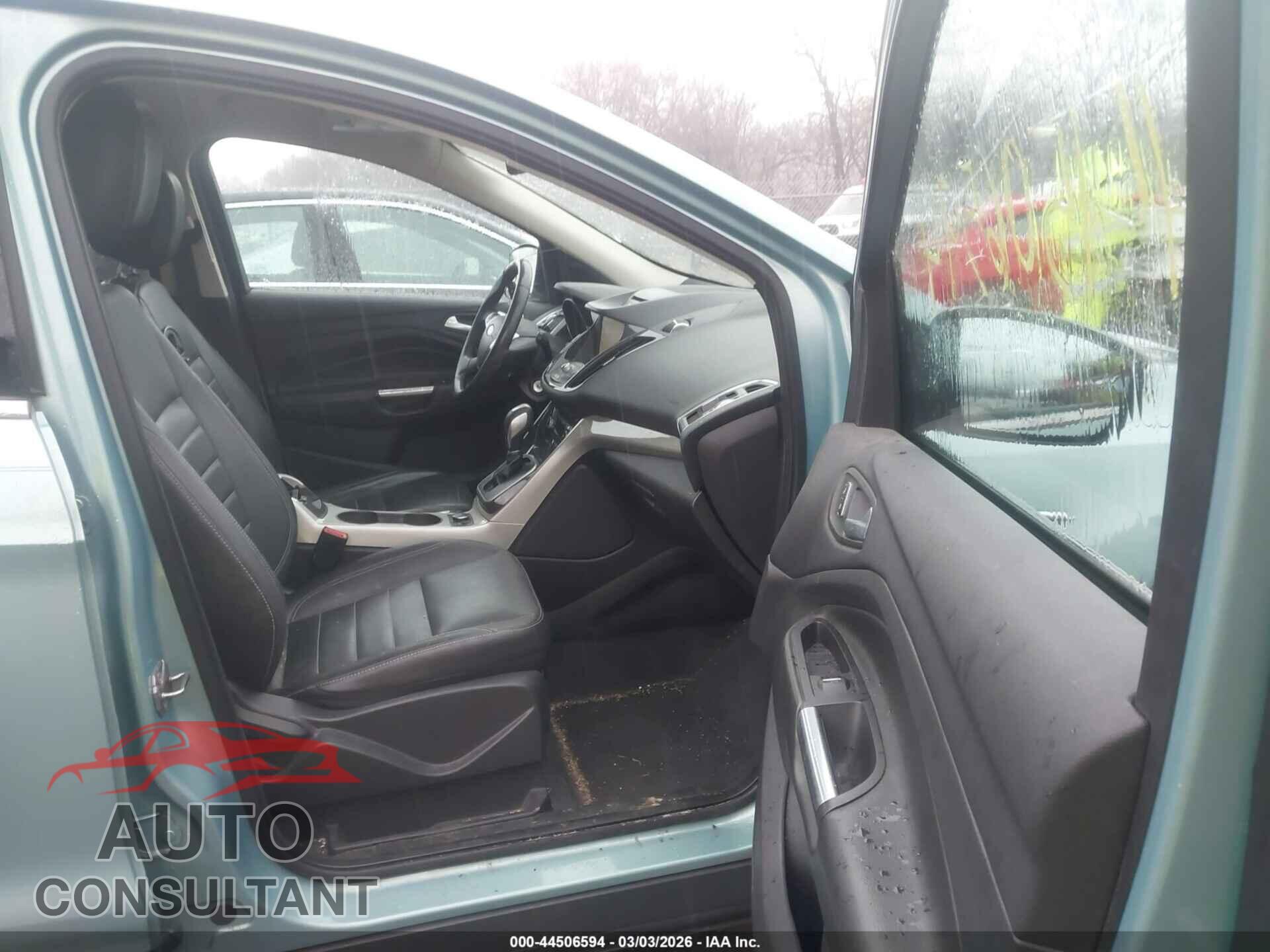 FORD ESCAPE 2013 - 1FMCU0H91DUC42567