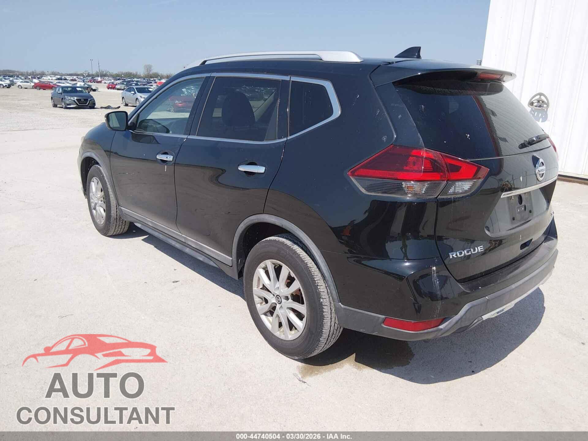 NISSAN ROGUE 2018 - KNMAT2MVXJP593355