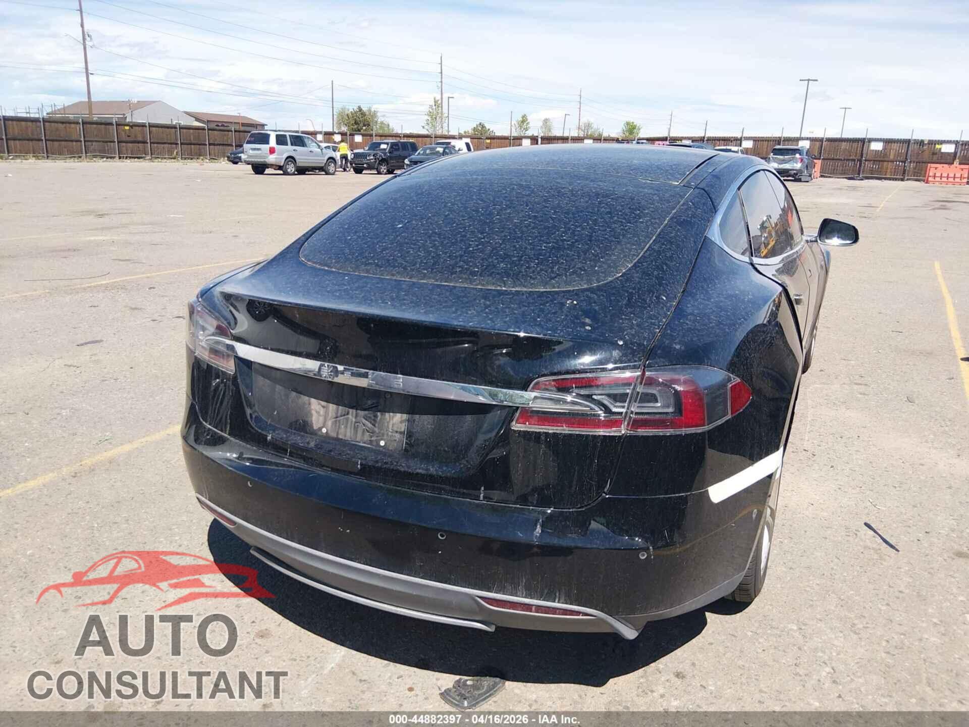 TESLA MODEL S 2015 - 5YJSA1H40FF081529