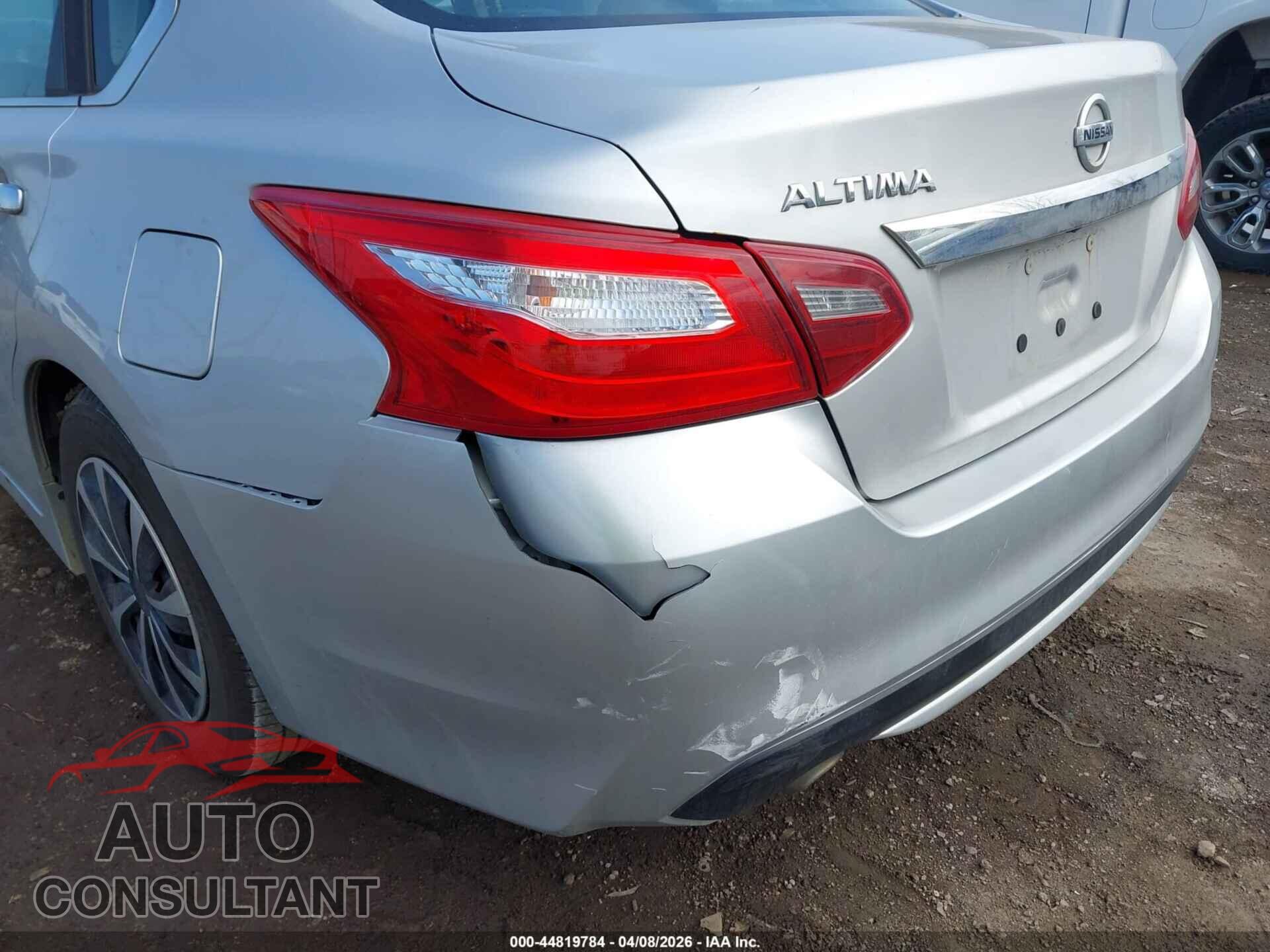 NISSAN ALTIMA 2018 - 1N4AL3AP5JC175181