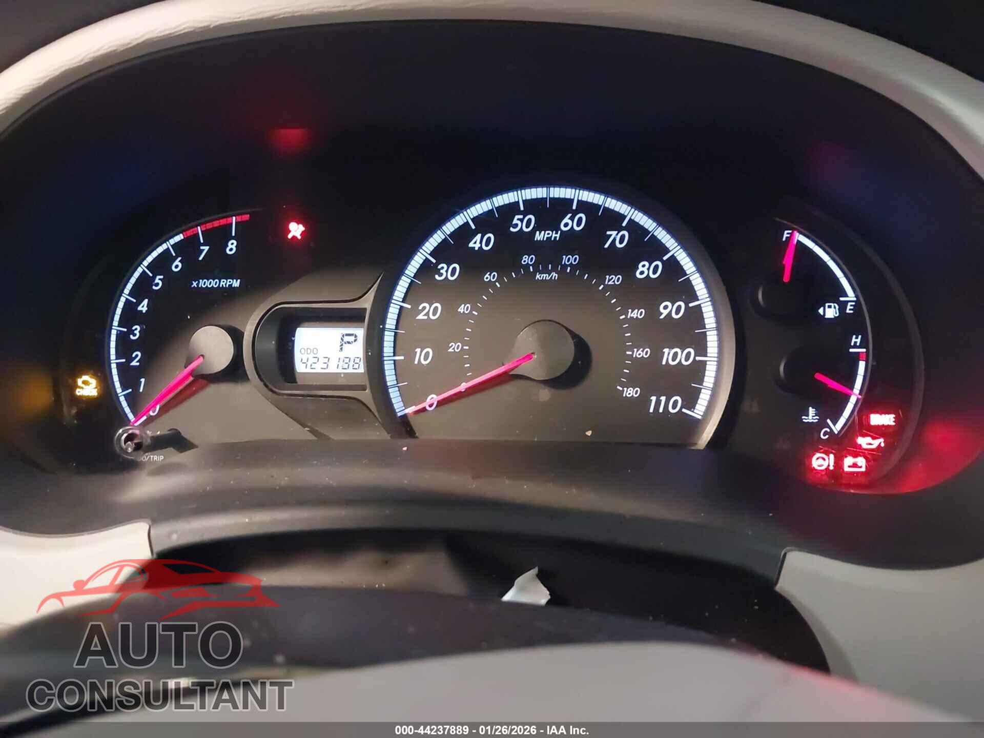 TOYOTA SIENNA 2011 - 5TDKK3DC0BS082174