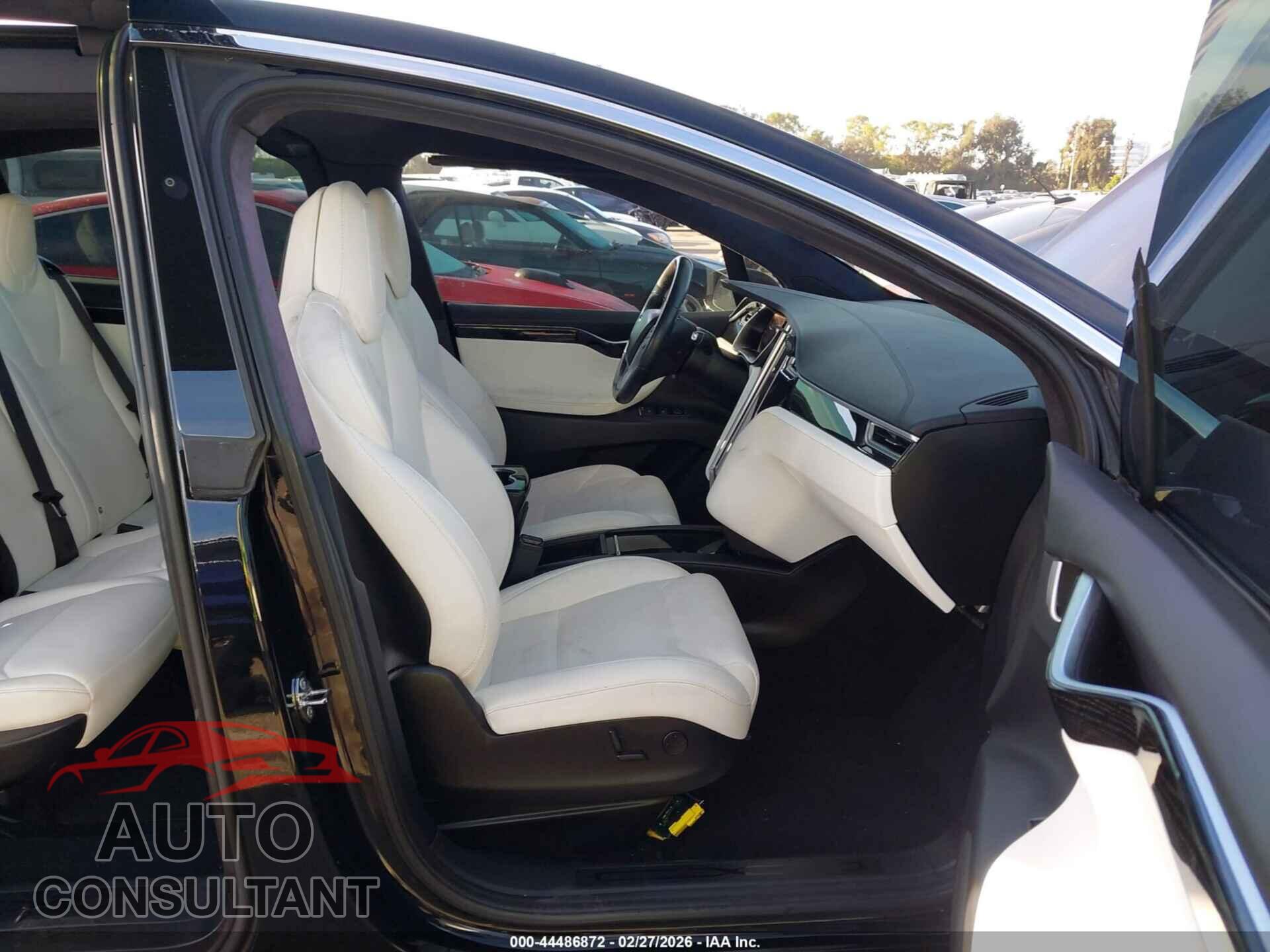 TESLA MODEL X 2017 - 5YJXCAE22HF079481