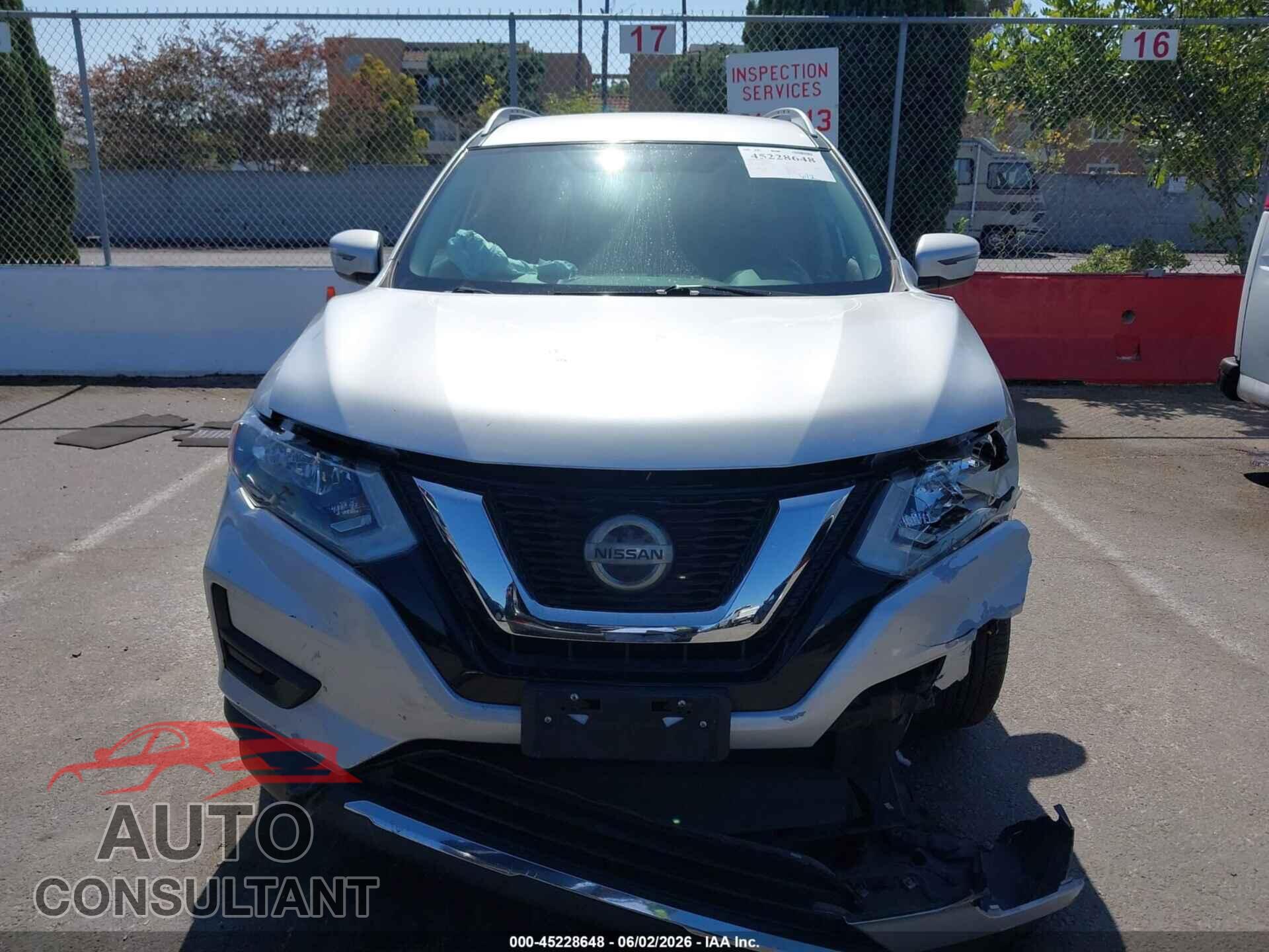NISSAN ROGUE 2018 - KNMAT2MTXJP586727