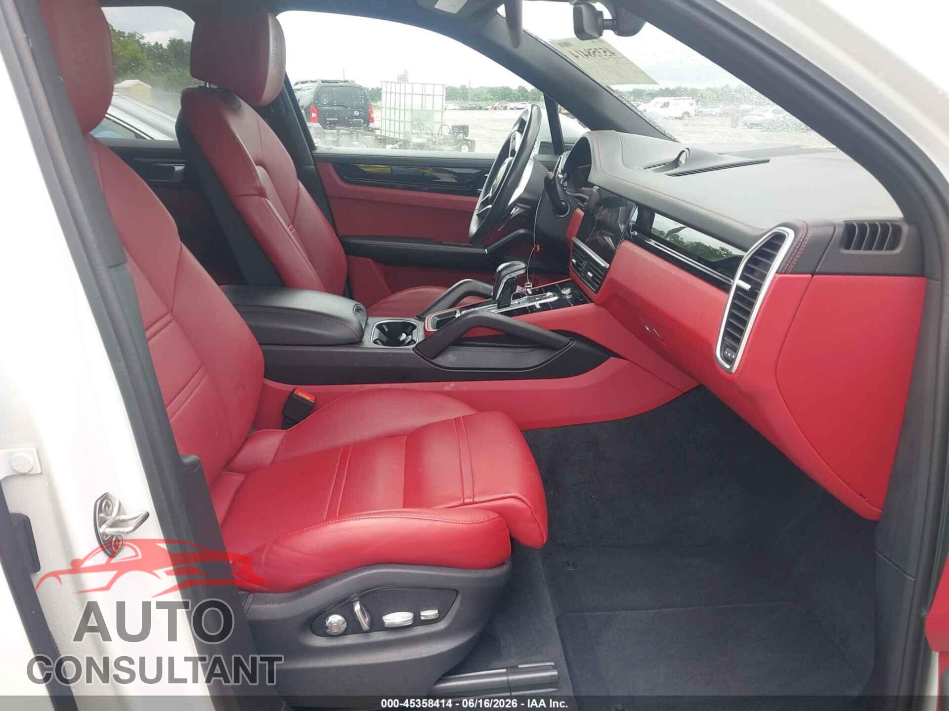 PORSCHE CAYENNE 2020 - WP1AB2AY2LDA28473