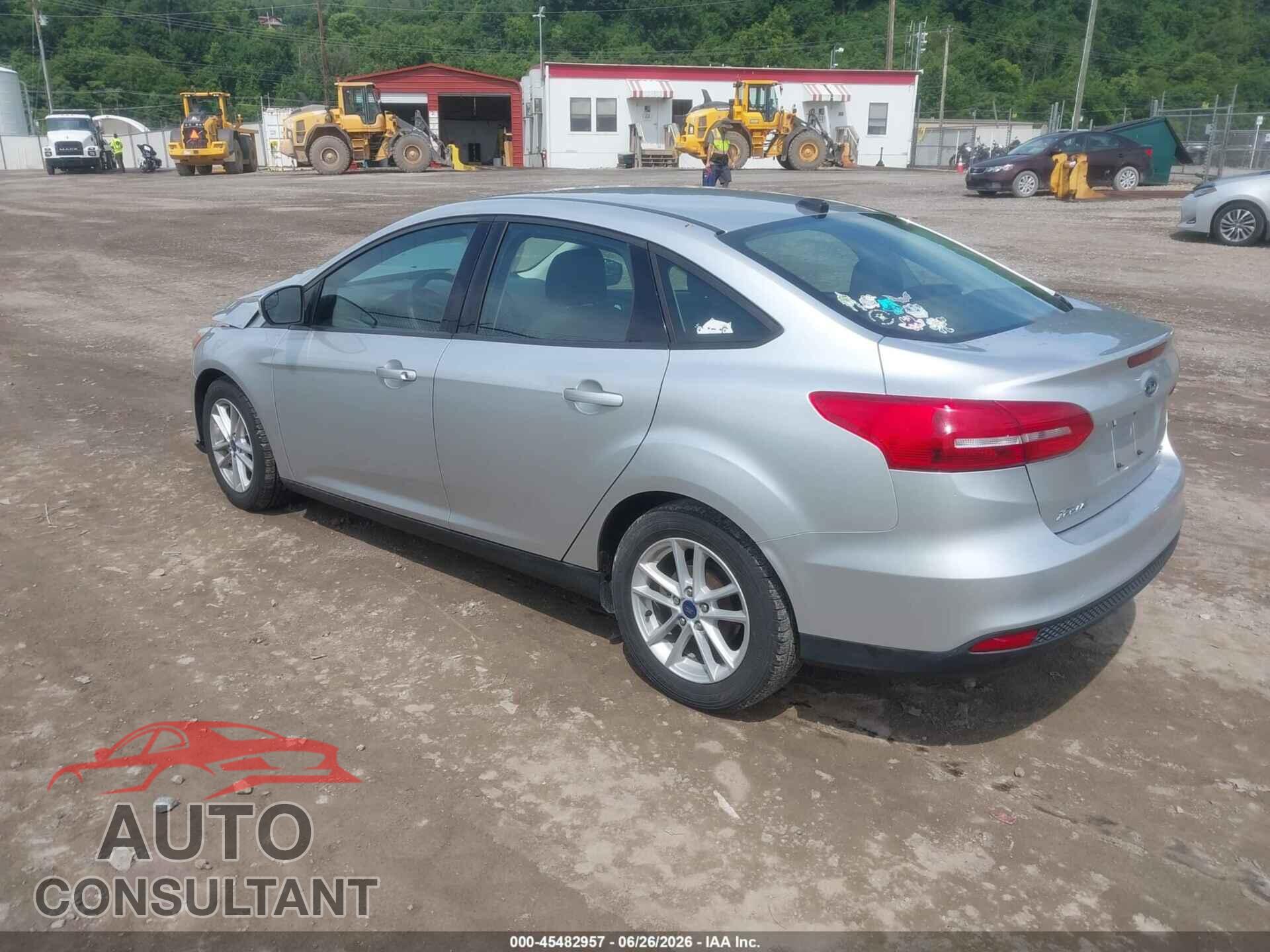 FORD FOCUS 2017 - 1FADP3F24HL302740