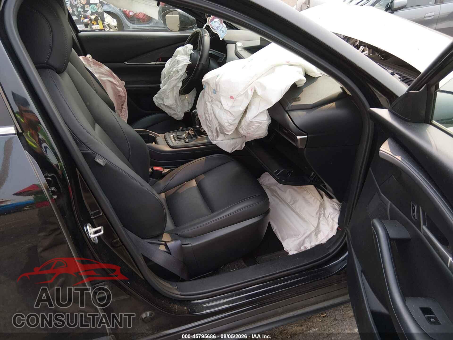 MAZDA CX-30 2023 - 3MVDMBBM8PM571095