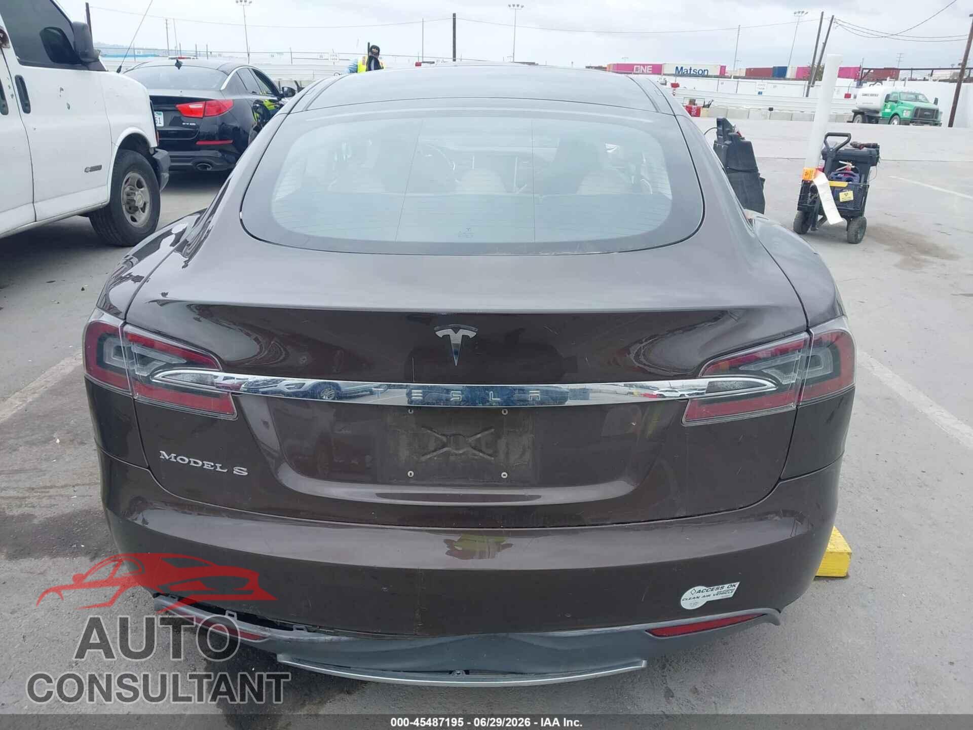 TESLA MODEL S 2013 - 5YJSA1BC8DFP10483