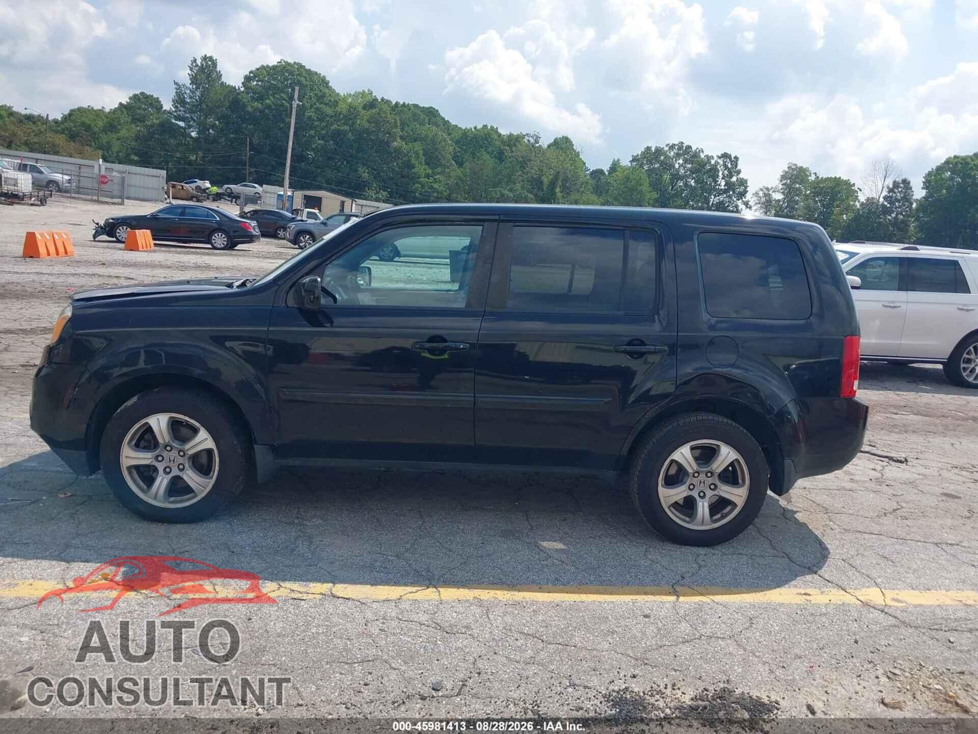HONDA PILOT 2013 - 5FNYF3H55DB008010