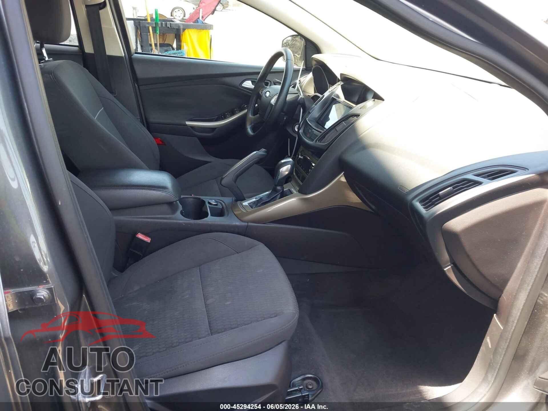 FORD FOCUS 2012 - 1FAHP3H25CL371900