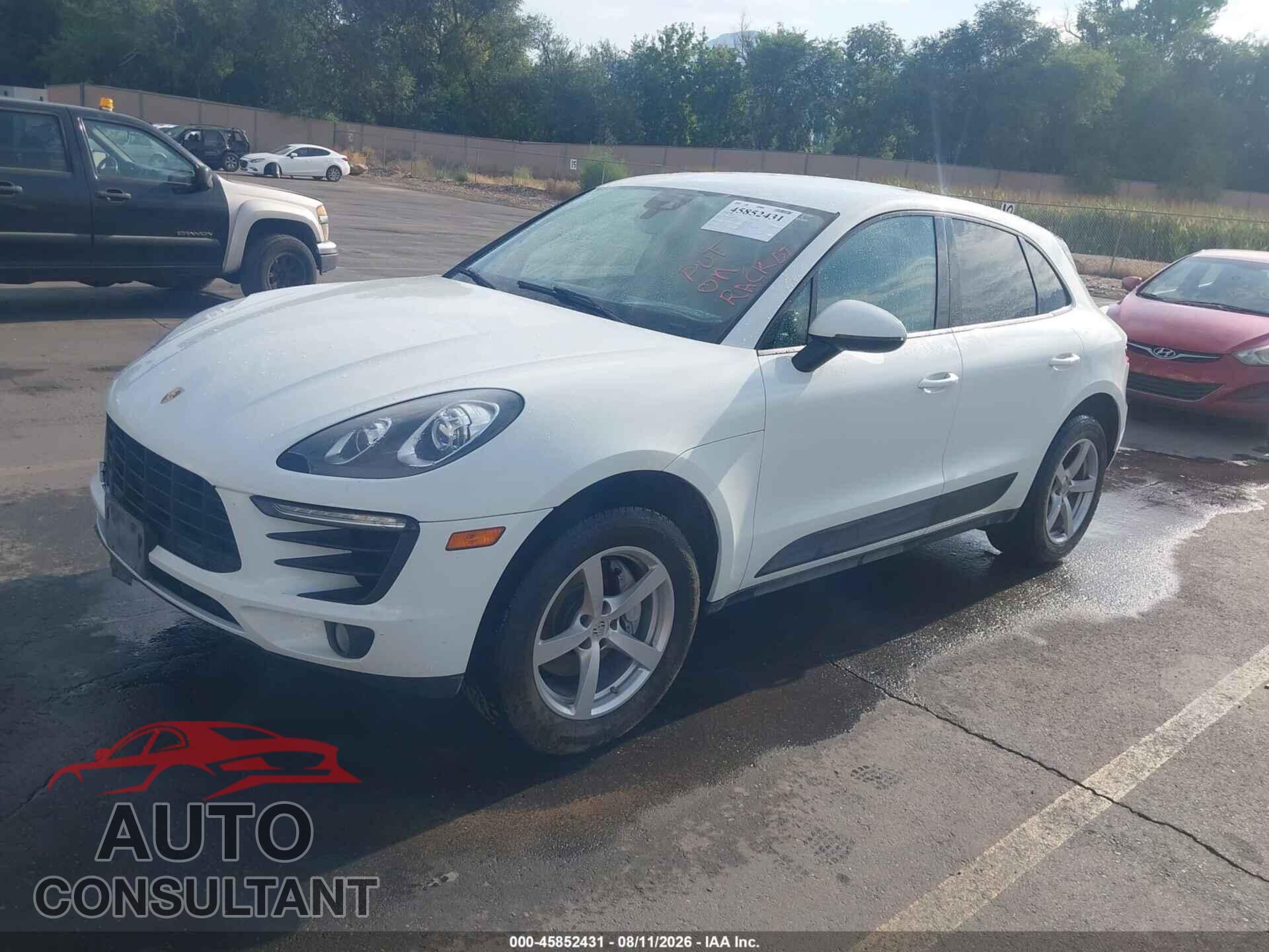 PORSCHE MACAN 2018 - WP1AA2A59JLB01575