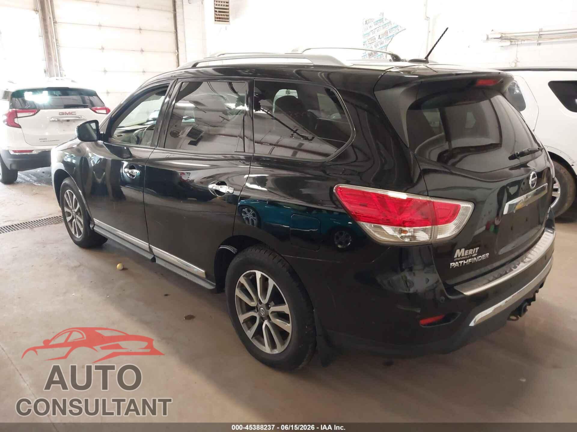 NISSAN PATHFINDER 2013 - 5N1AR2MM1DC647431