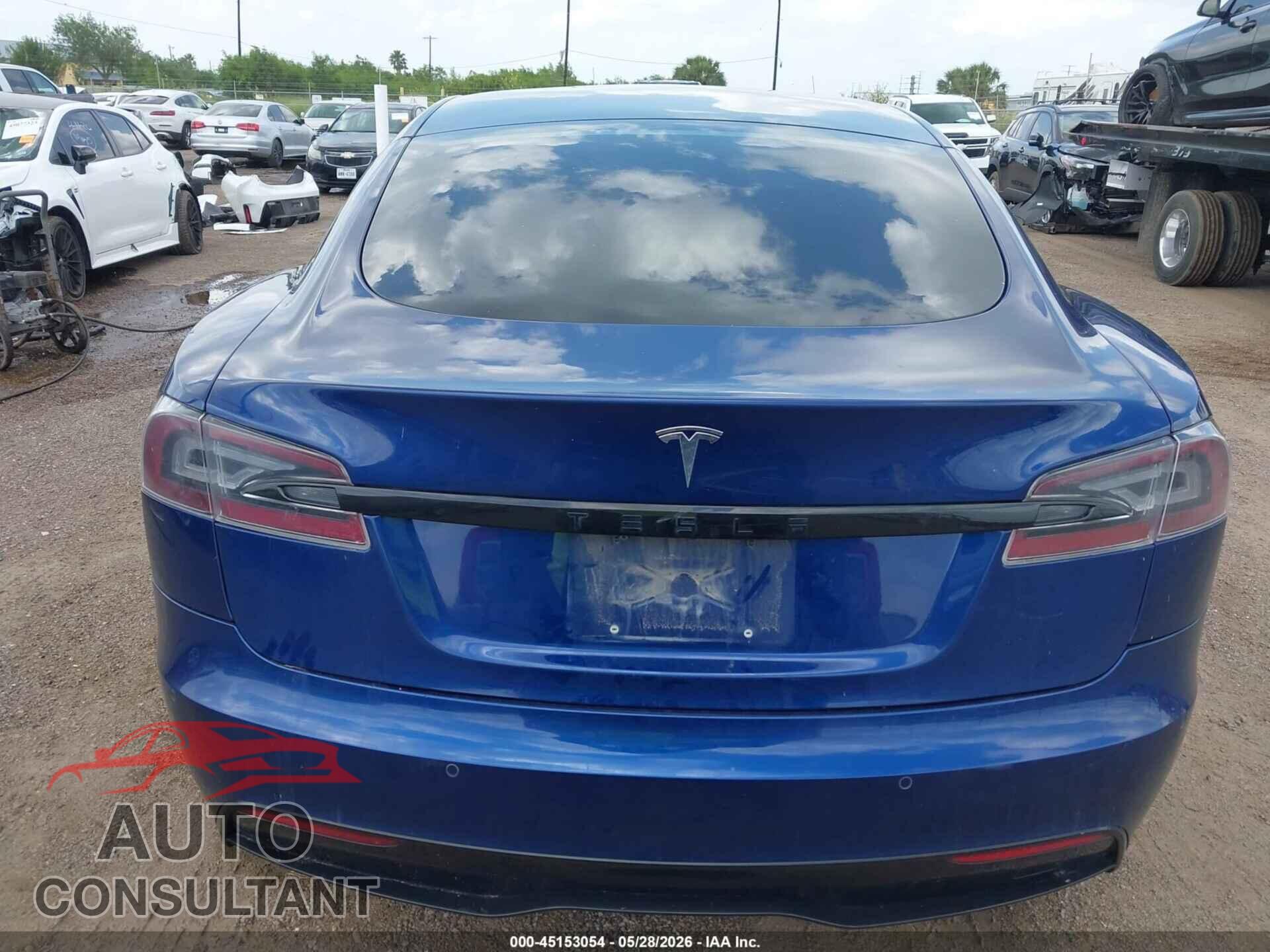 TESLA MODEL S 2021 - 5YJSA1E5XMF428441