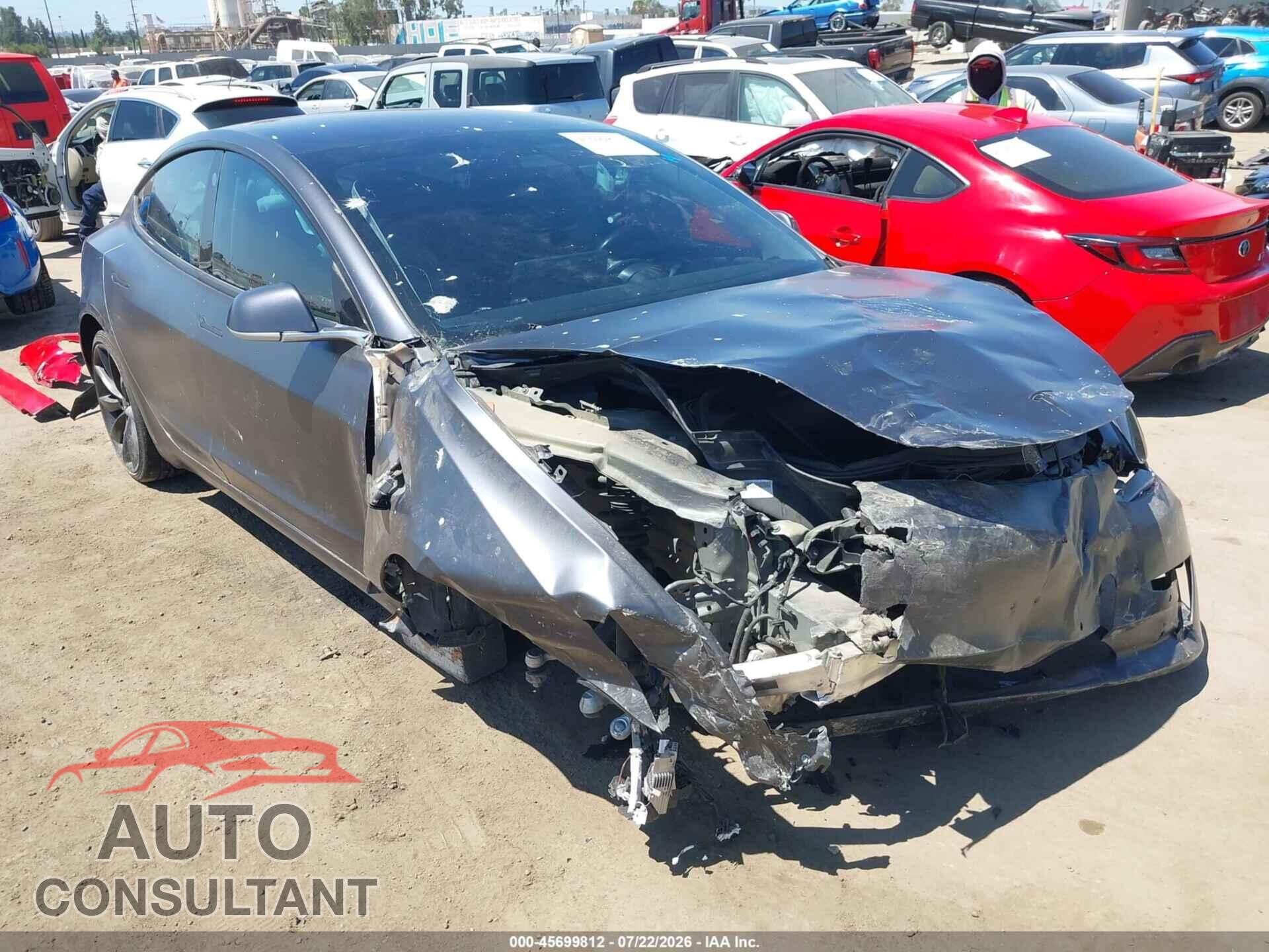 TESLA MODEL 3 2018 - 5YJ3E1EA7JF025700
