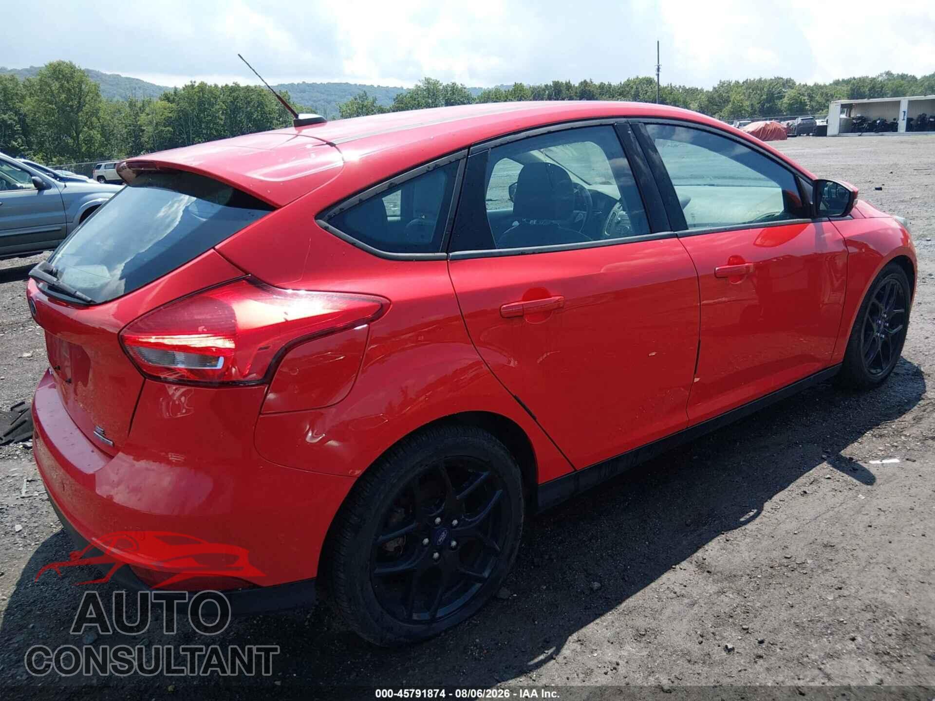 FORD FOCUS 2016 - 1FADP3K23GL307562