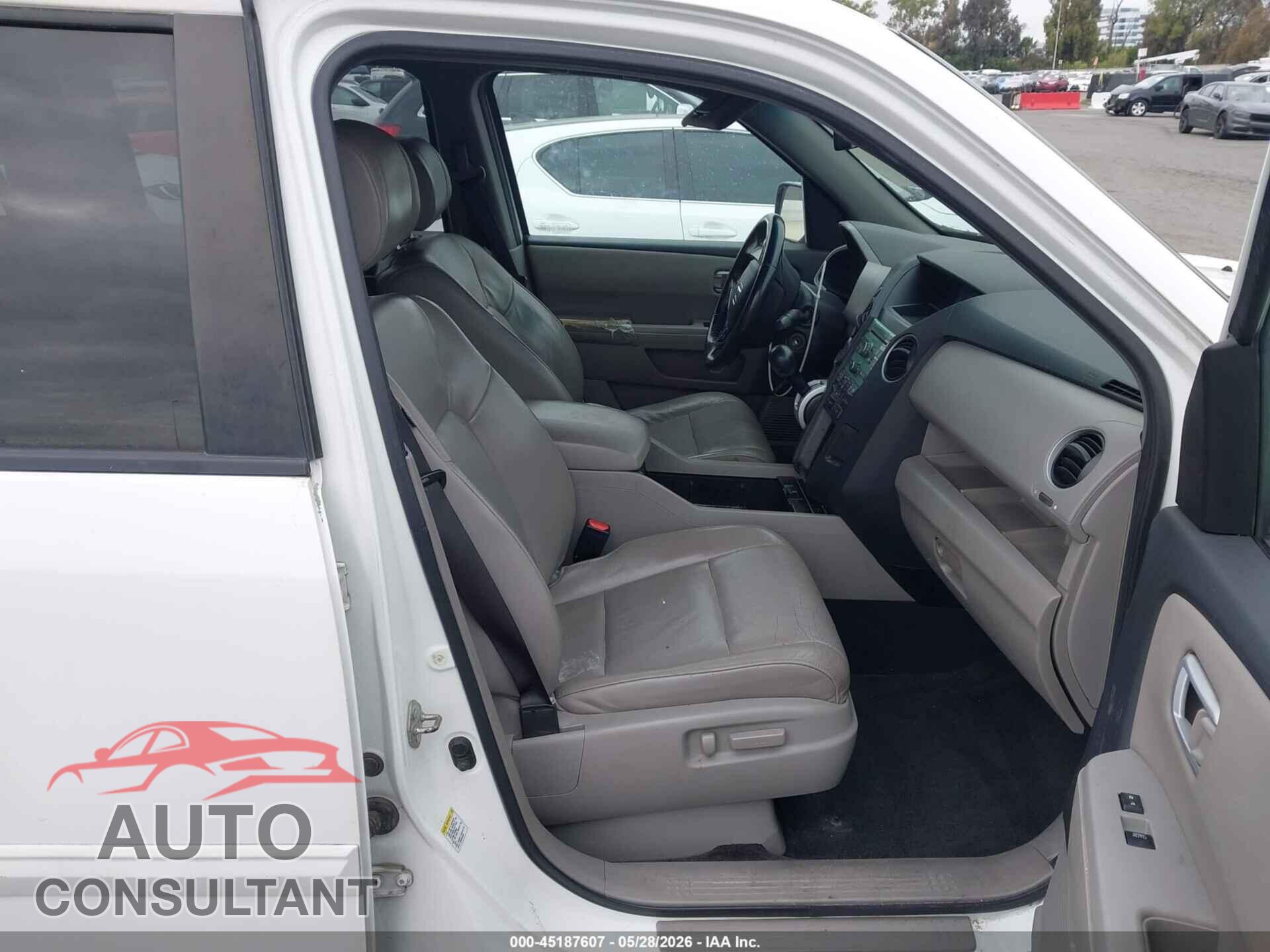 HONDA PILOT 2011 - 5FNYF4H55BB045626