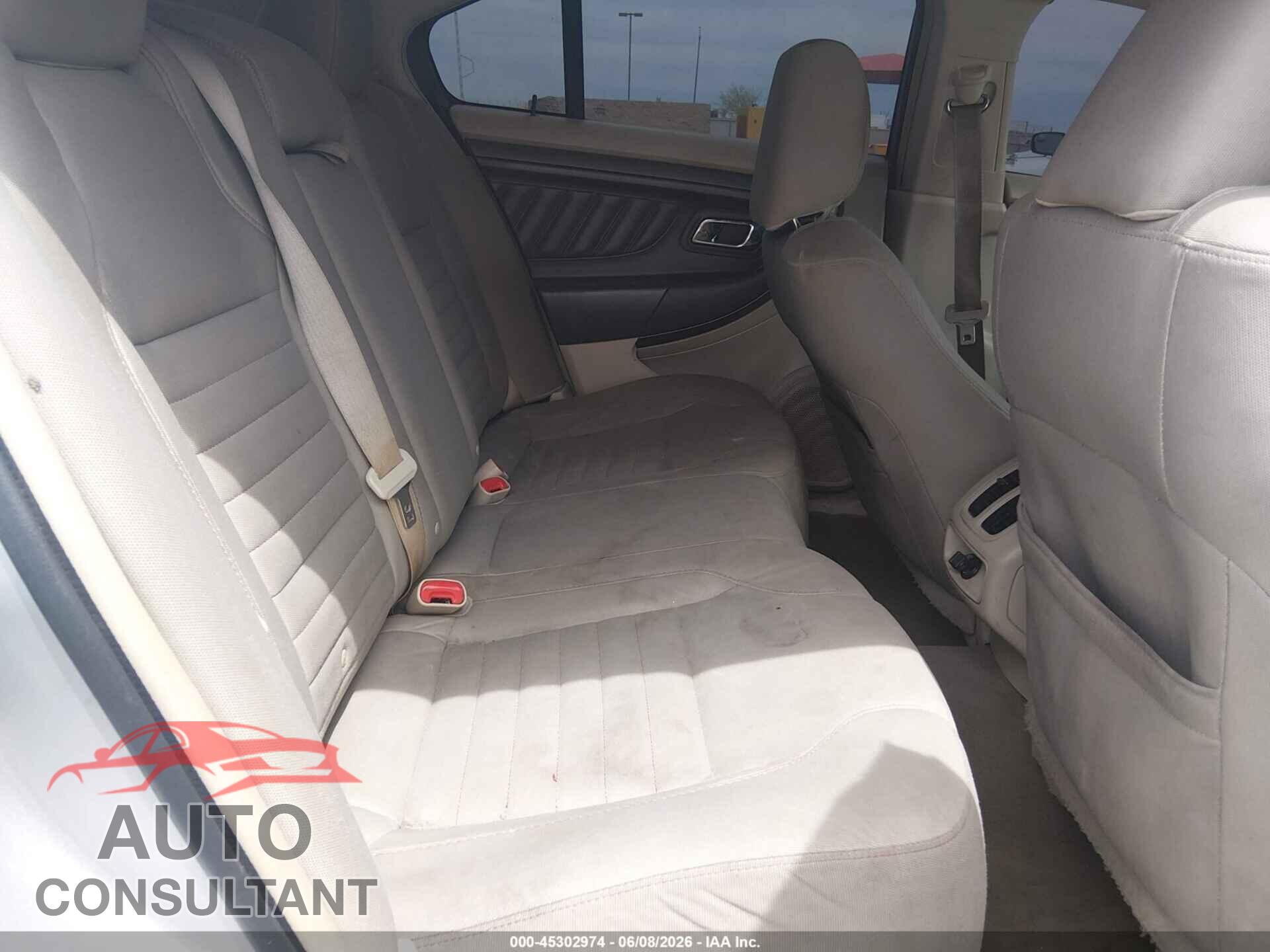 FORD TAURUS 2010 - 1FAHP2DW8AG140367