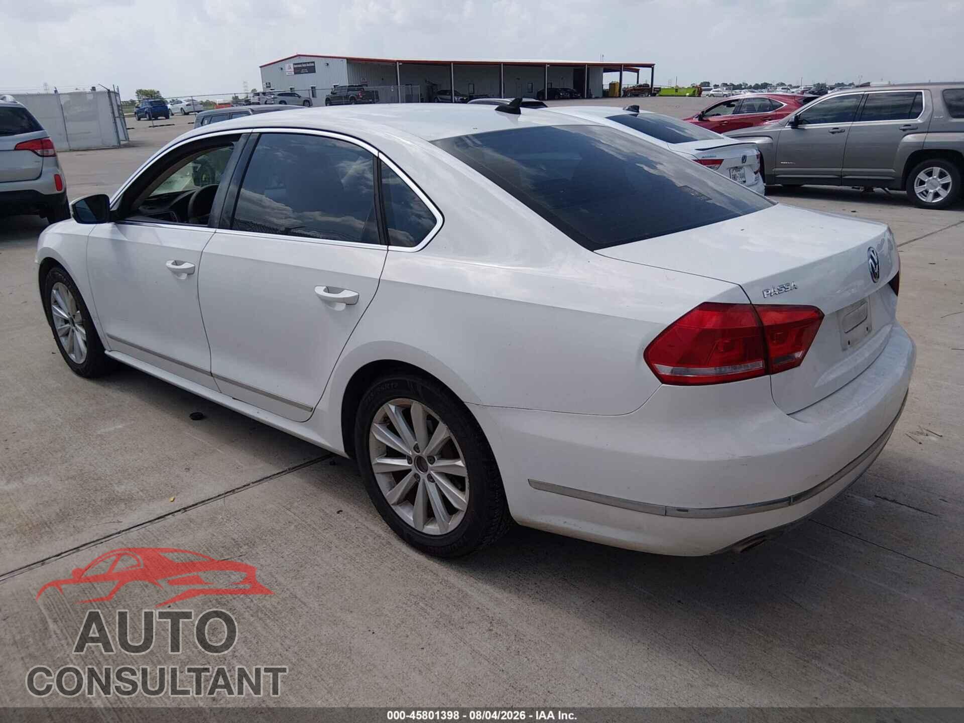 VOLKSWAGEN PASSAT 2013 - 1VWCH7A36DC103626