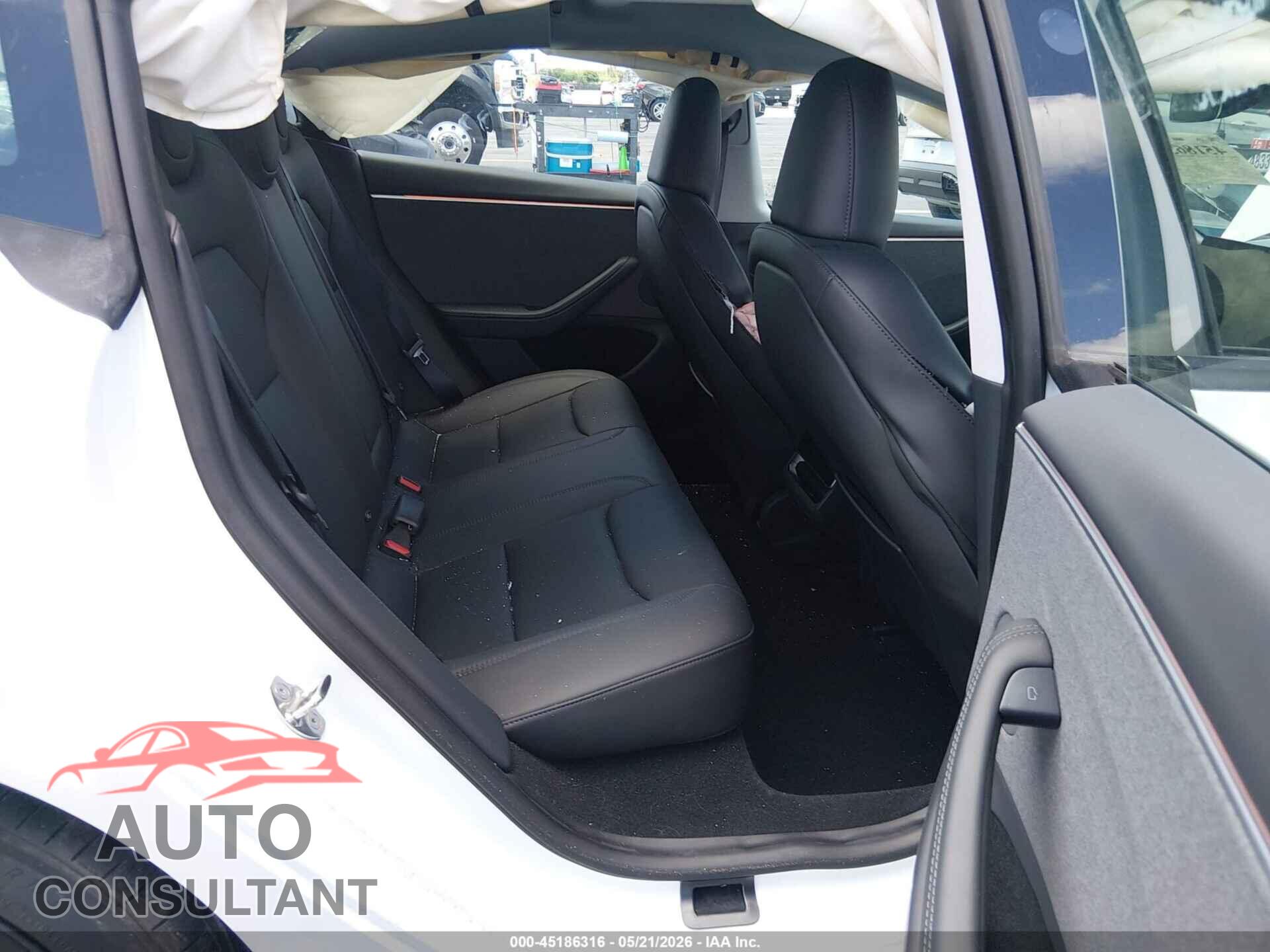 TESLA MODEL 3 2024 - 5YJ3E1EA7RF765145