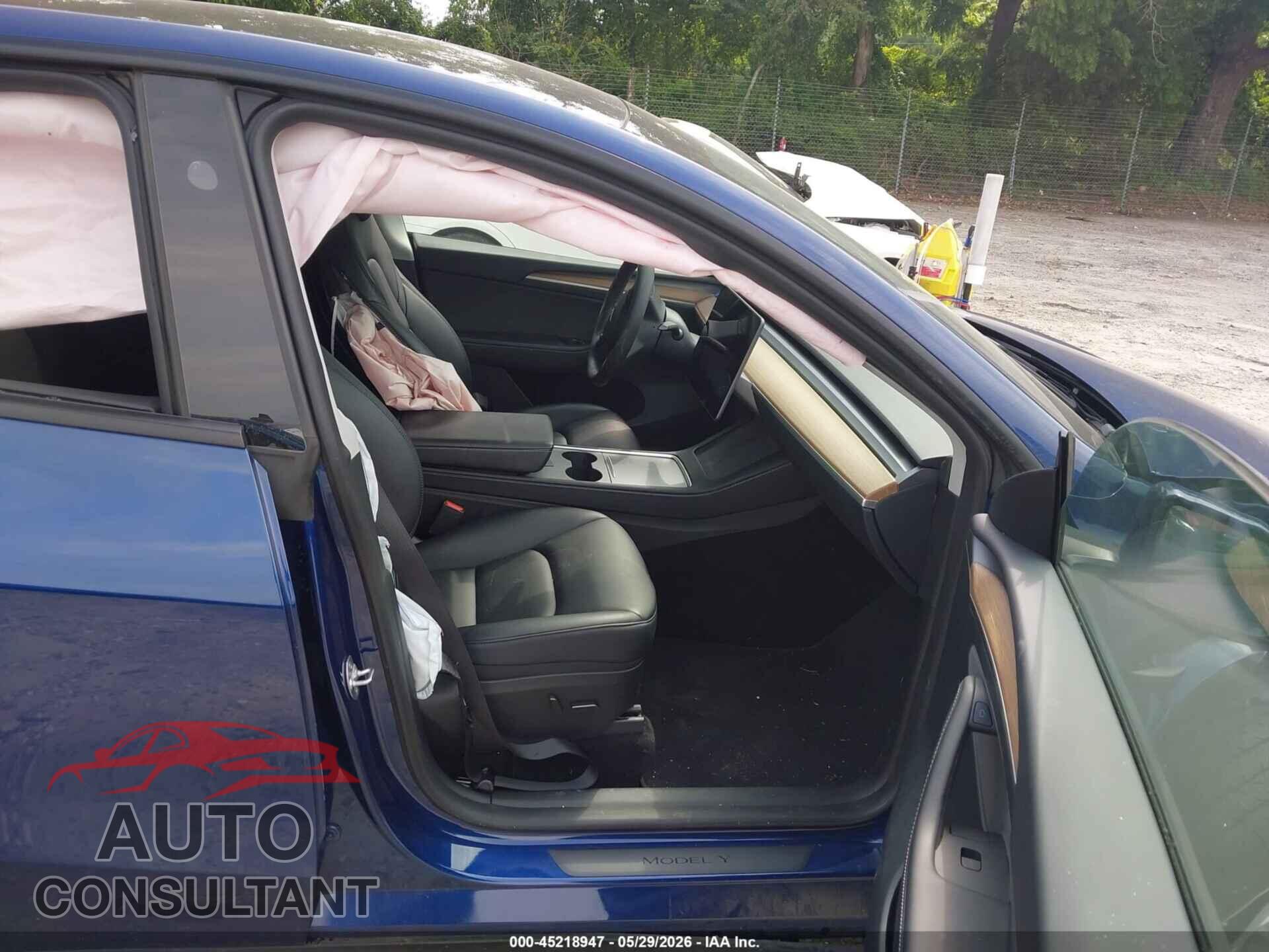 TESLA MODEL Y 2024 - 7SAYGDED2RF005140