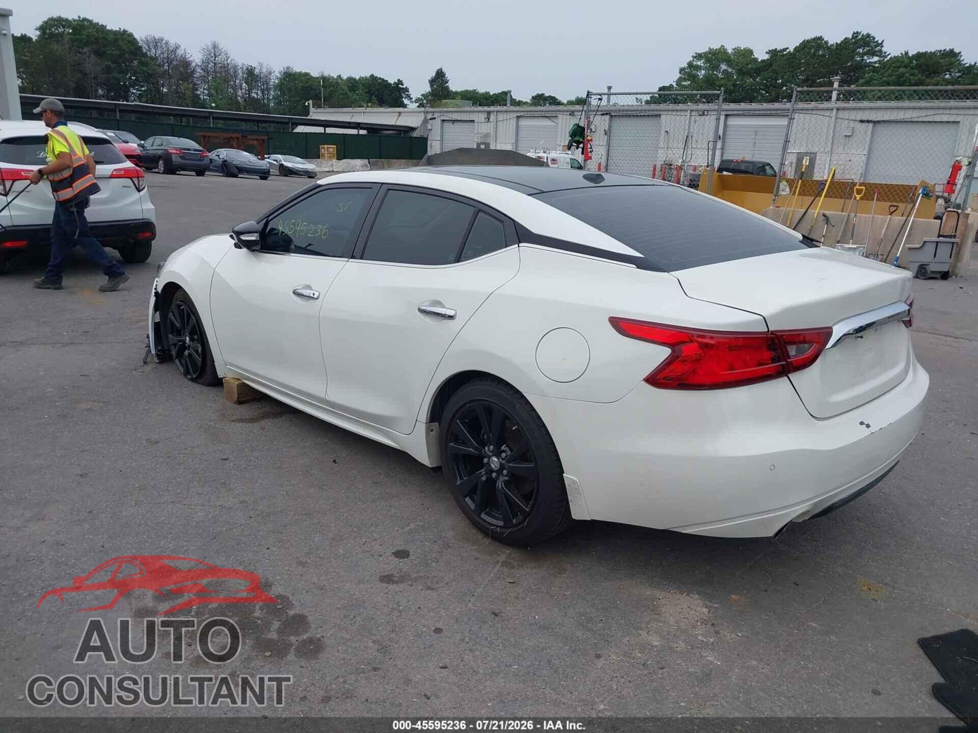 NISSAN MAXIMA 2017 - 1N4AA6AP8HC424106