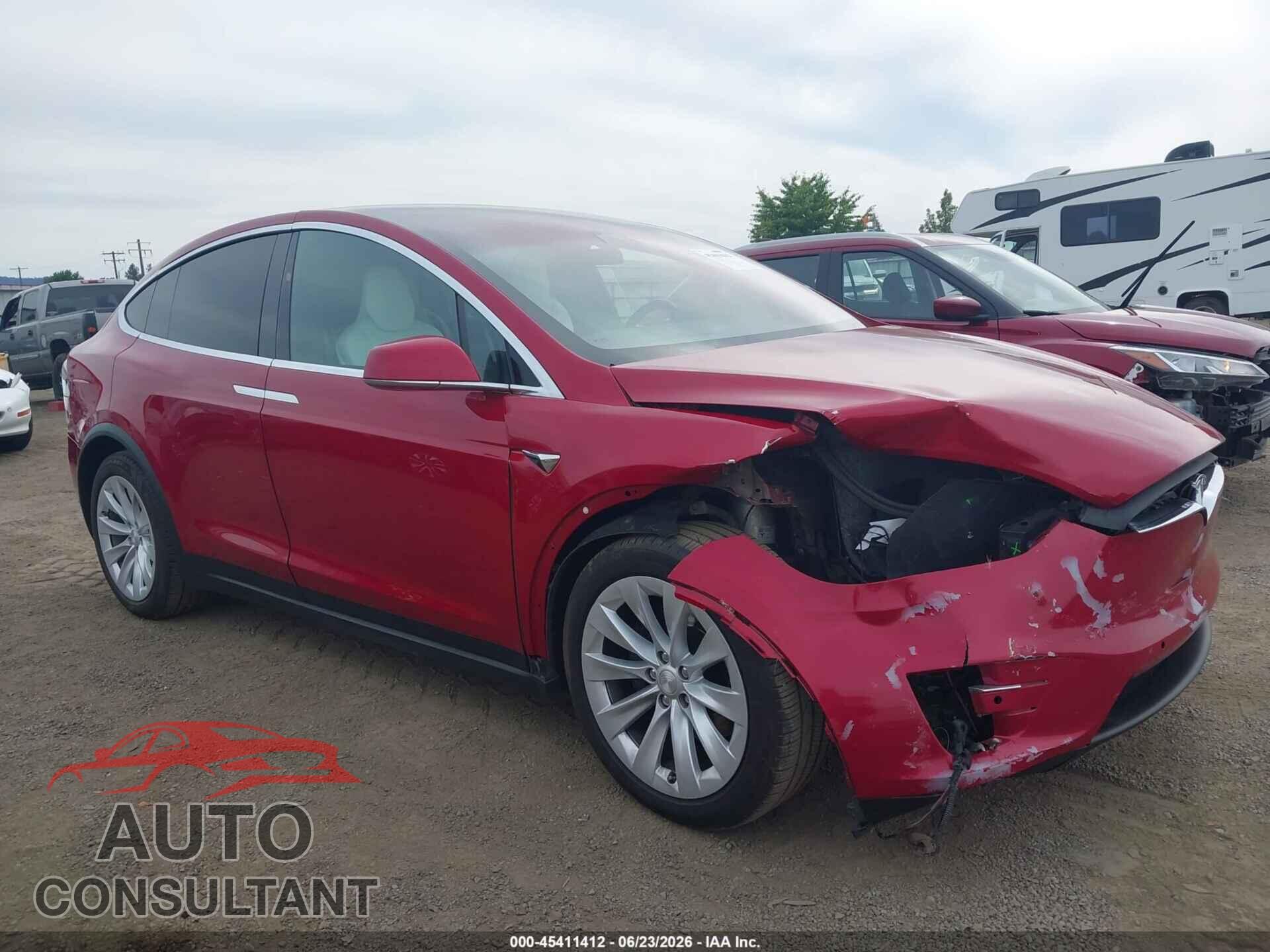 TESLA MODEL X 2017 - 5YJXCBE21HF050270