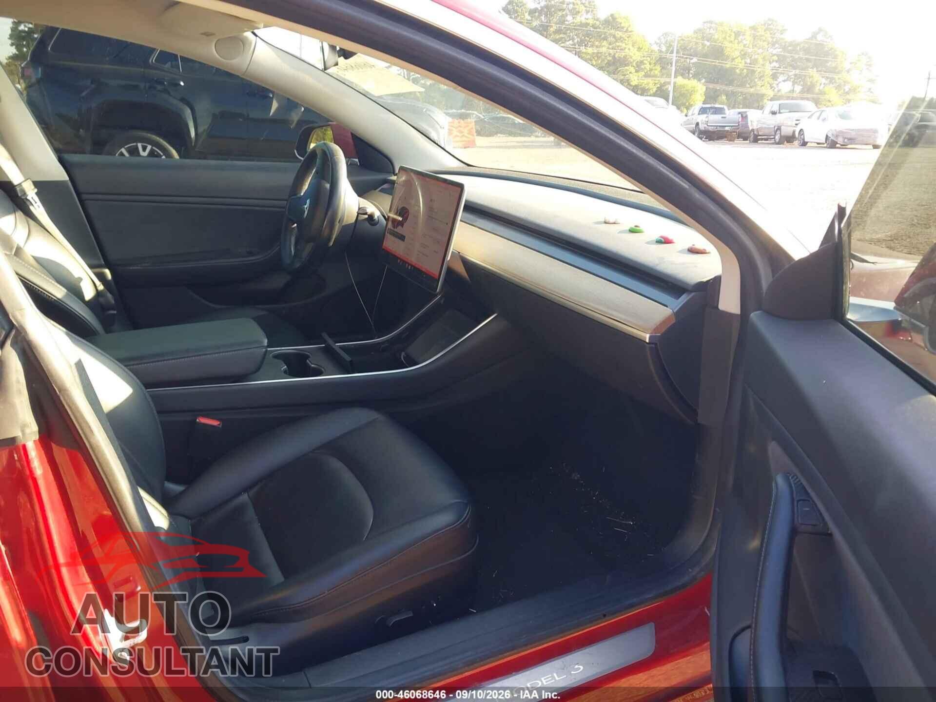 TESLA MODEL 3 2018 - 5YJ3E1EA5JF005302