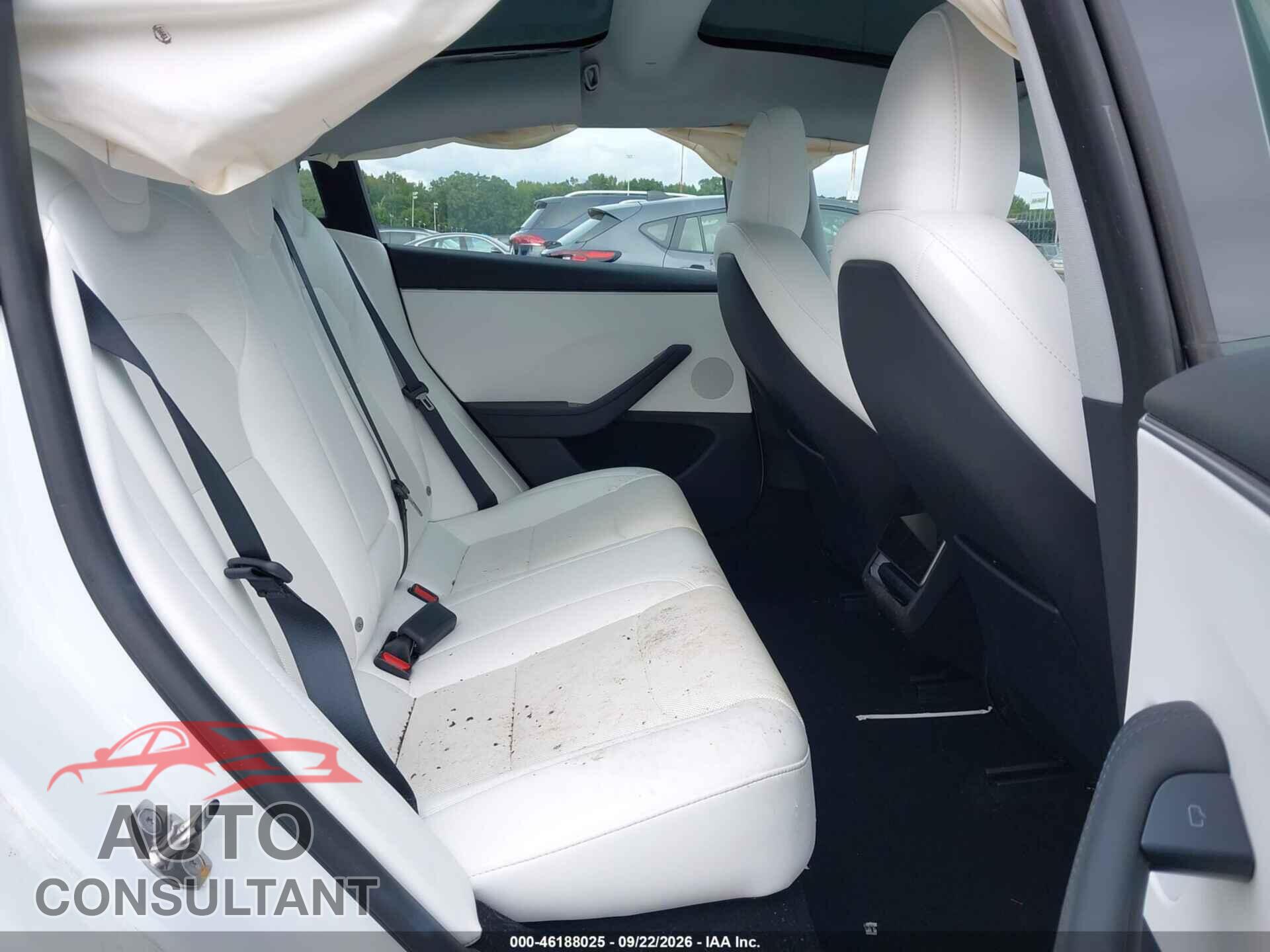 TESLA MODEL 3 2024 - 5YJ3E1EB3RF795235