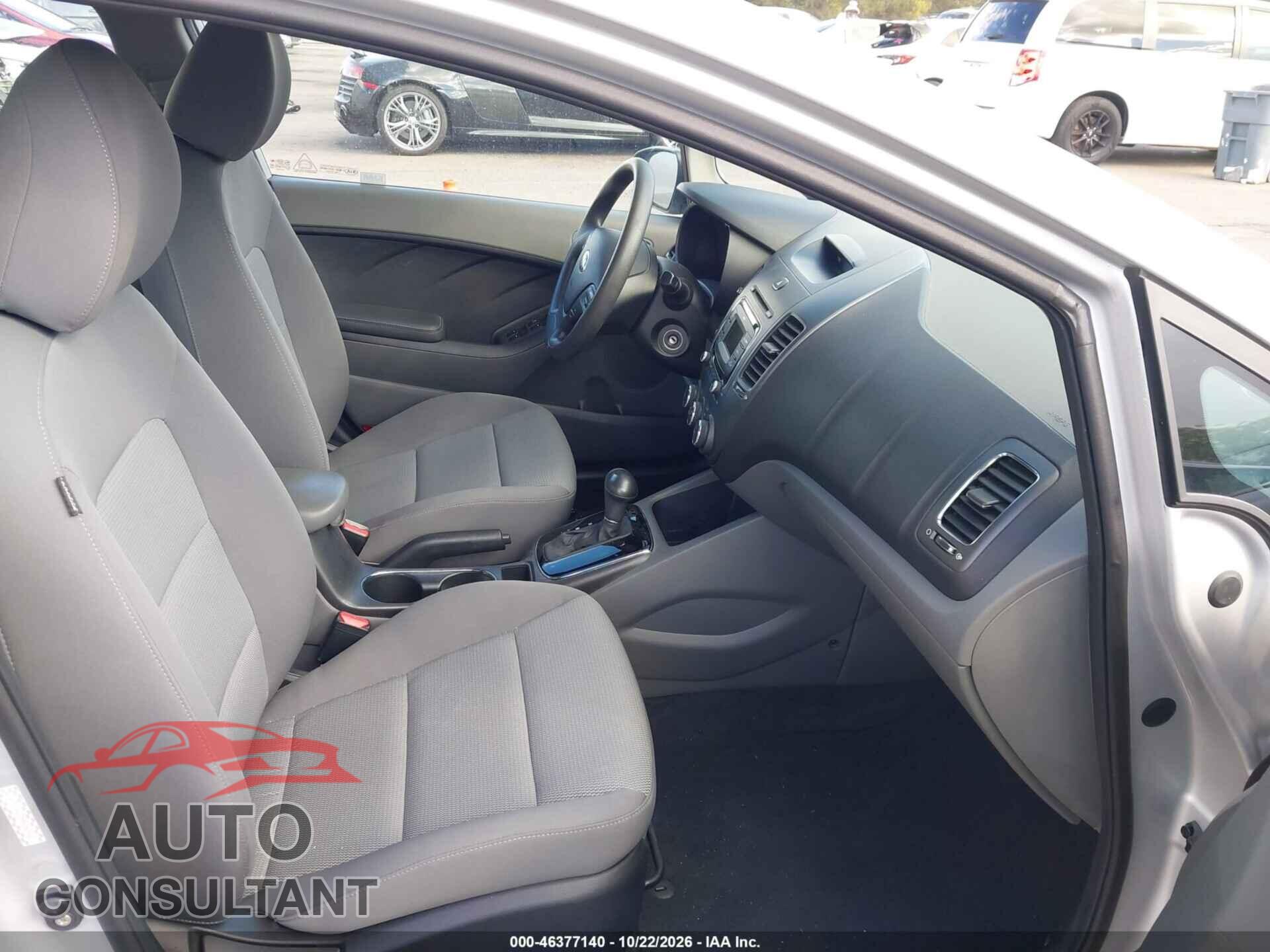 KIA FORTE 2017 - 3KPFK4A74HE062463