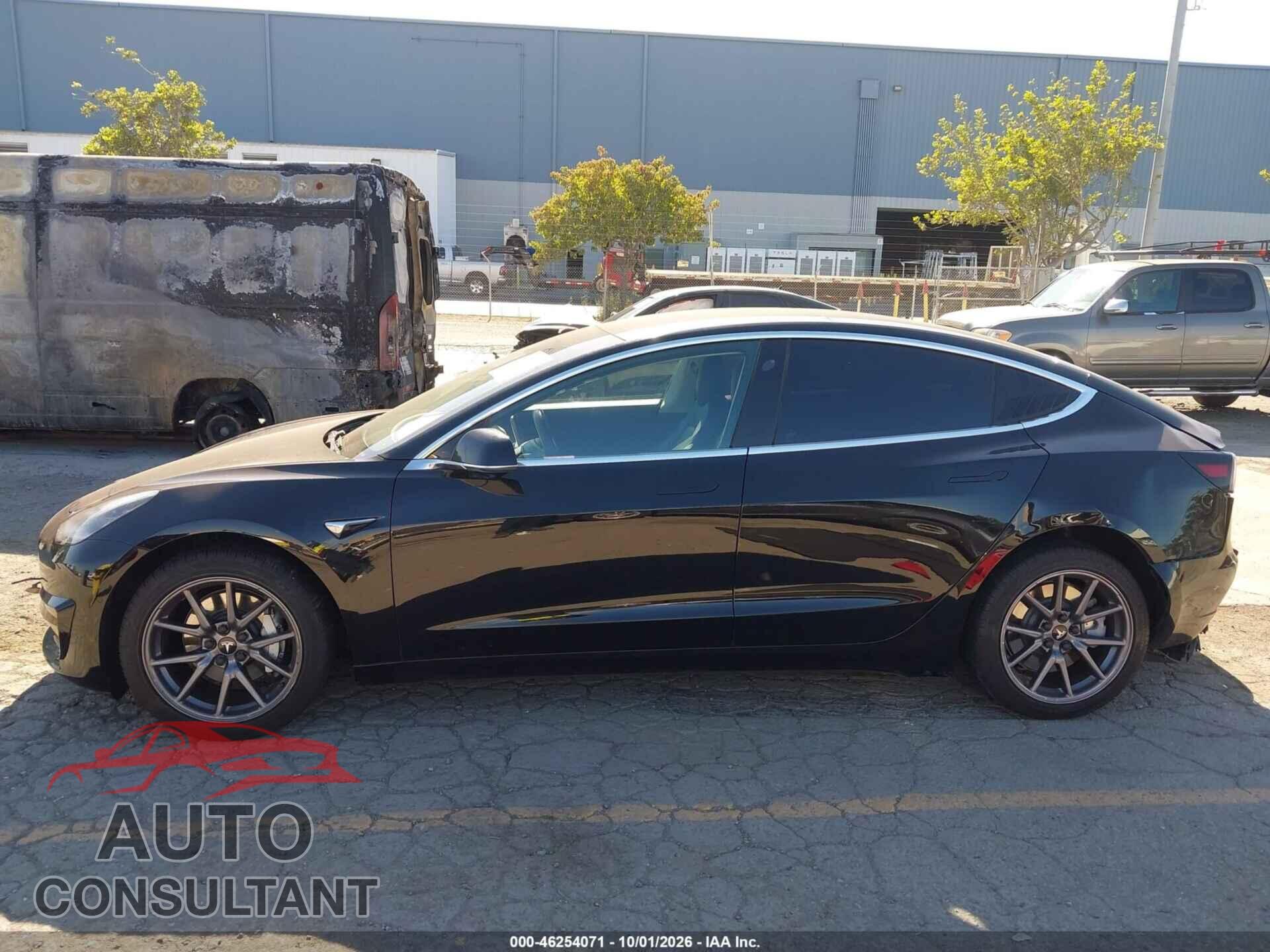 TESLA MODEL 3 2018 - 5YJ3E1EA6JF157055