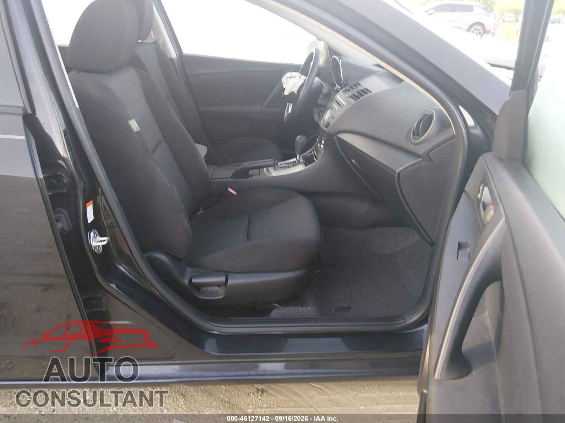 MAZDA MAZDA3 2011 - JM1BL1UF2B1496436