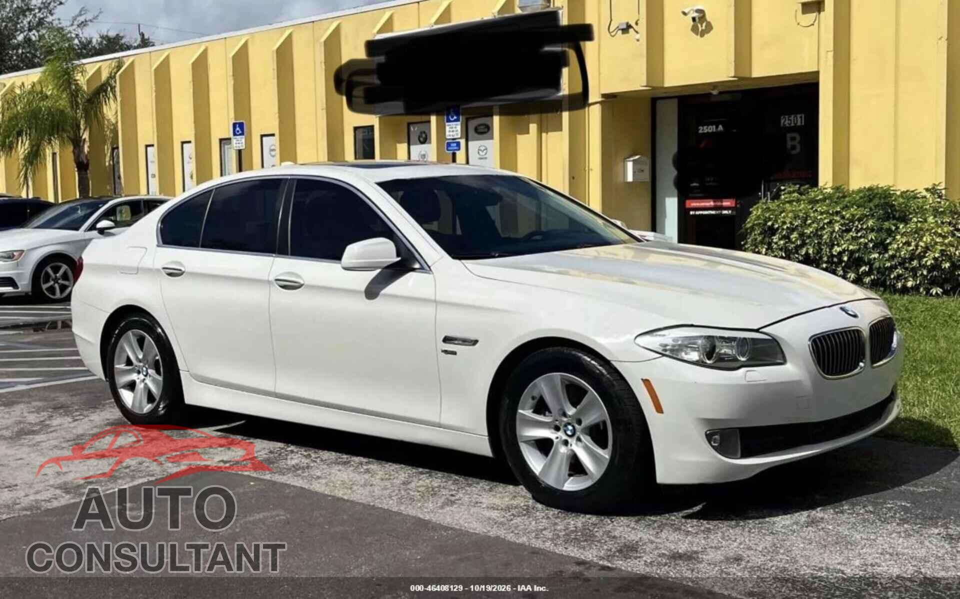 BMW 528I 2012 - WBAXH5C56CDW08613