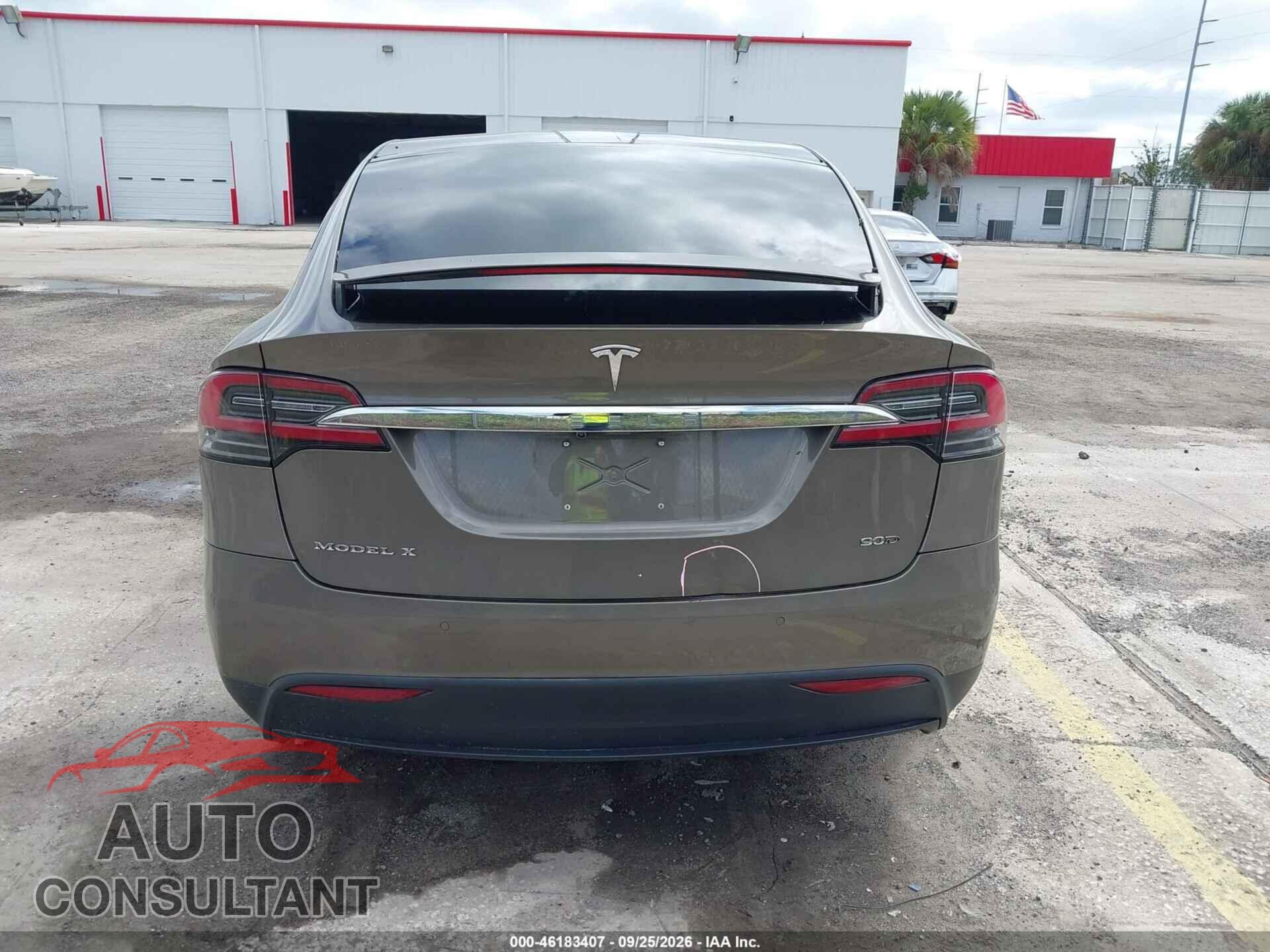 TESLA MODEL X 2016 - 5YJXCBE28GF015885