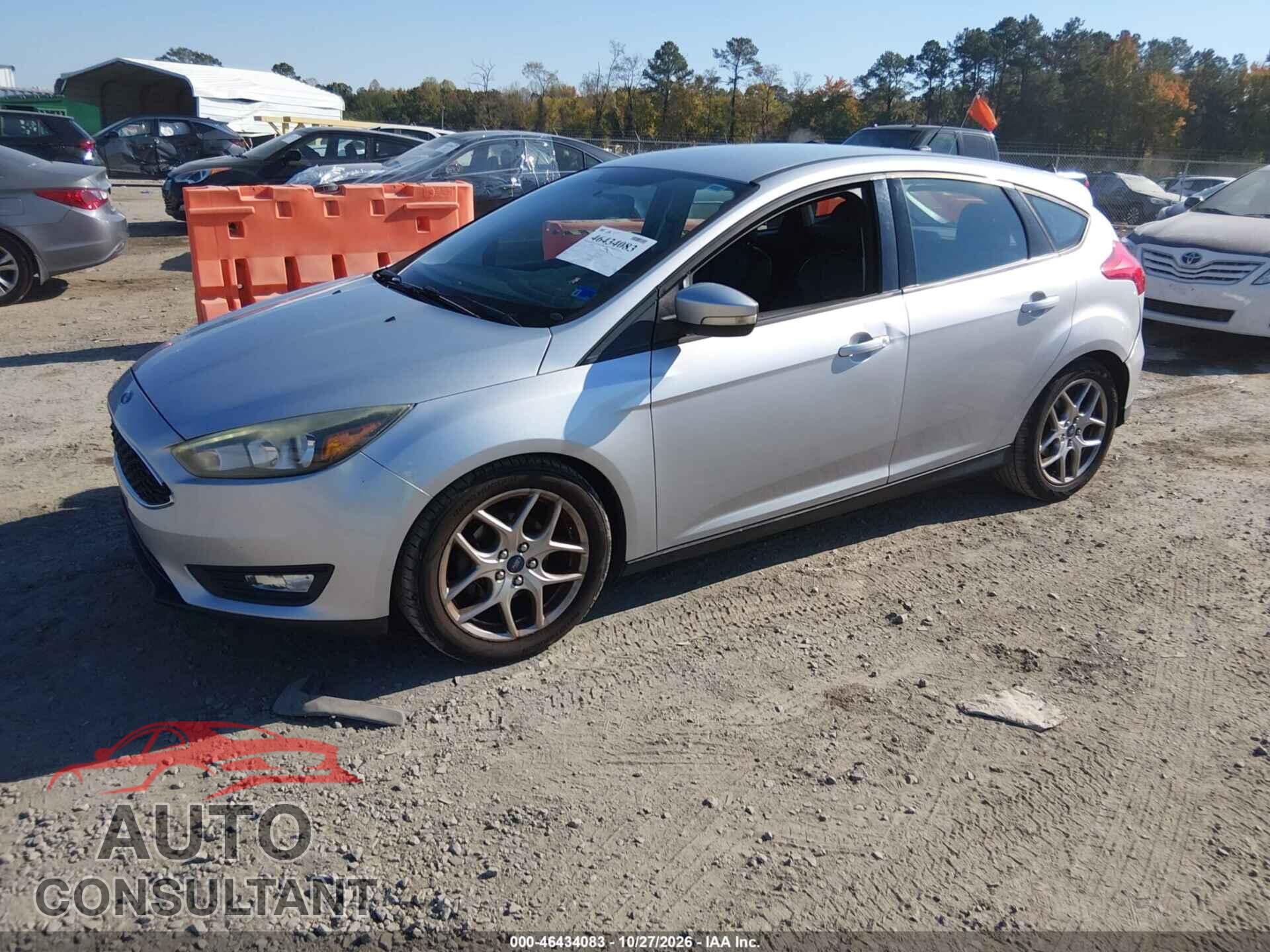 FORD FOCUS 2015 - 1FADP3K27FL239040
