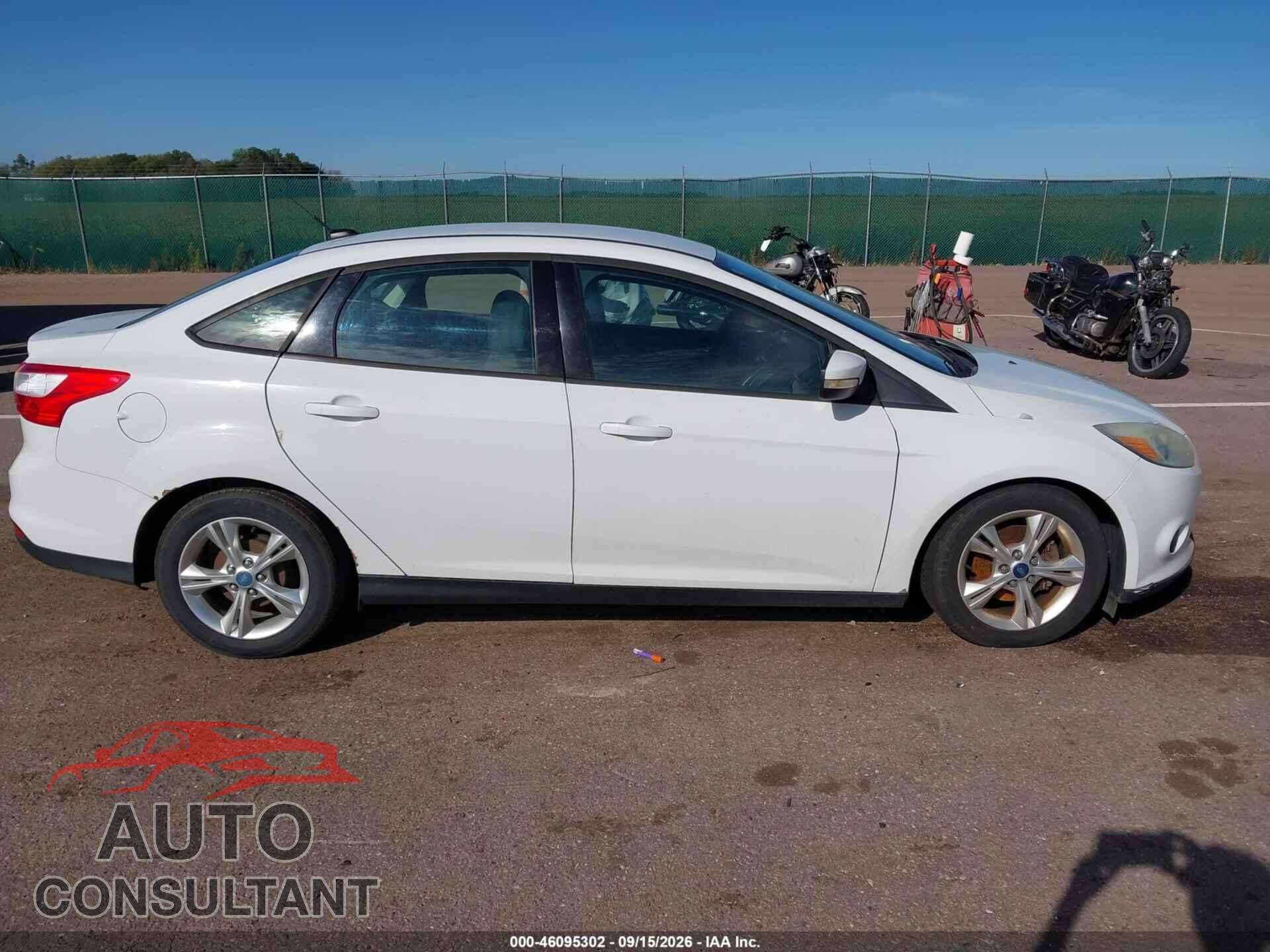 FORD FOCUS 2014 - 1FADP3F2XEL403860