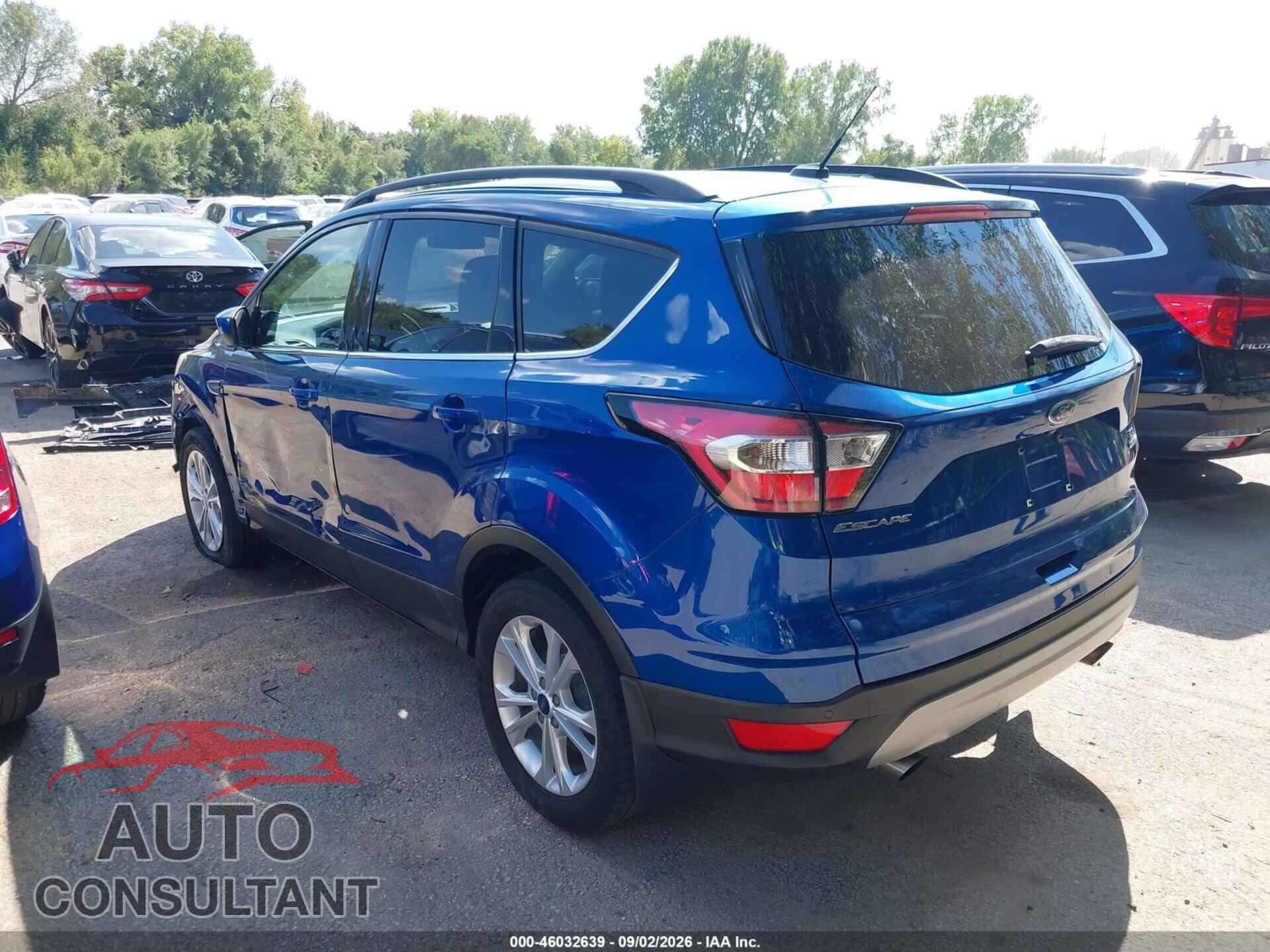 FORD ESCAPE 2017 - 1FMCU0G96HUE35529