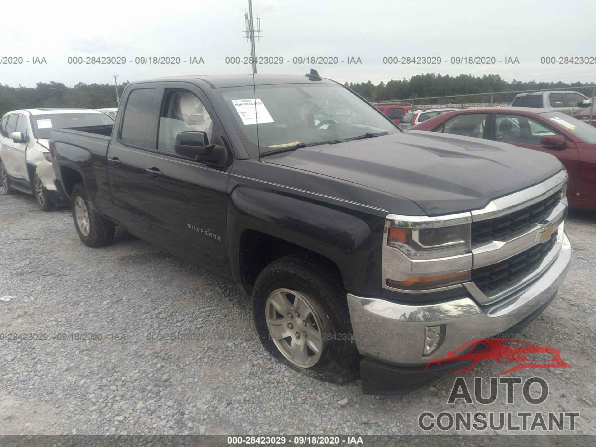 CHEVROLET SILVERADO 1500 2018 - 1GCVKREC9JZ104863