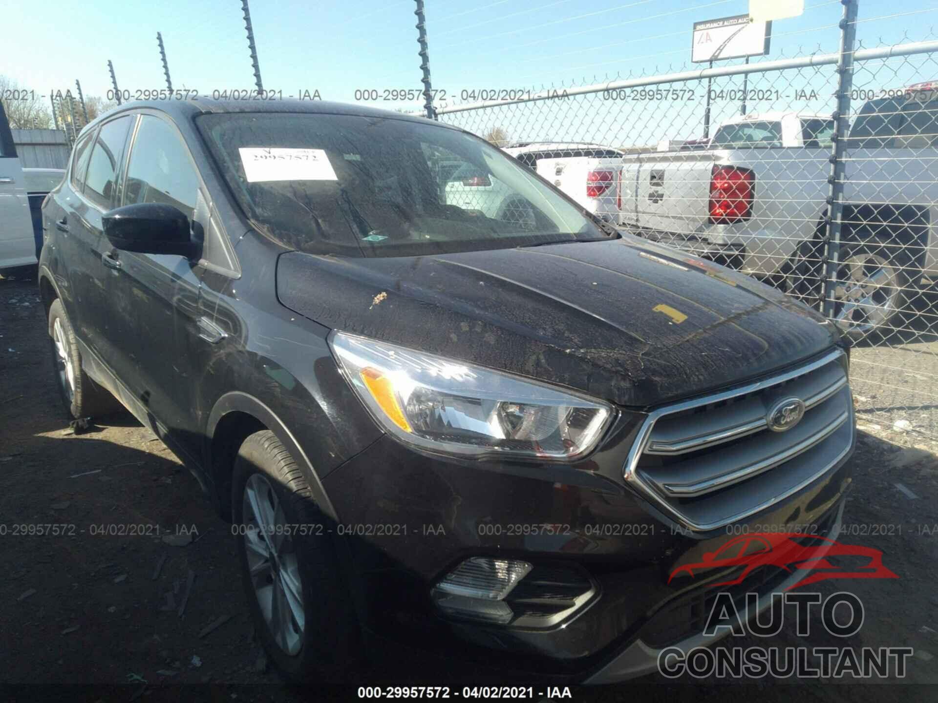 FORD ESCAPE 2017 - 1FMCU0GD8HUE69105
