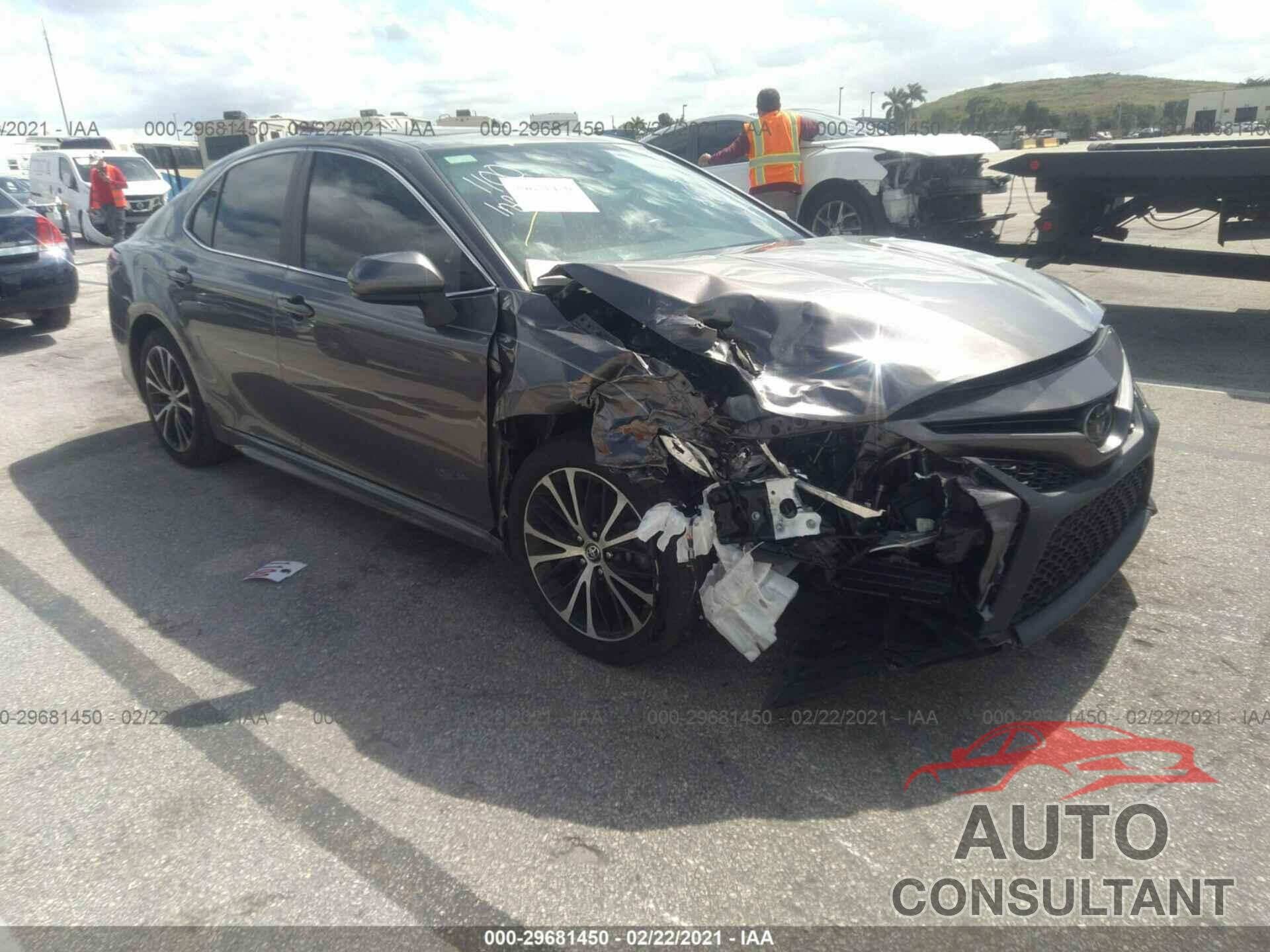 TOYOTA CAMRY 2019 - 4T1B11HK3KU752848